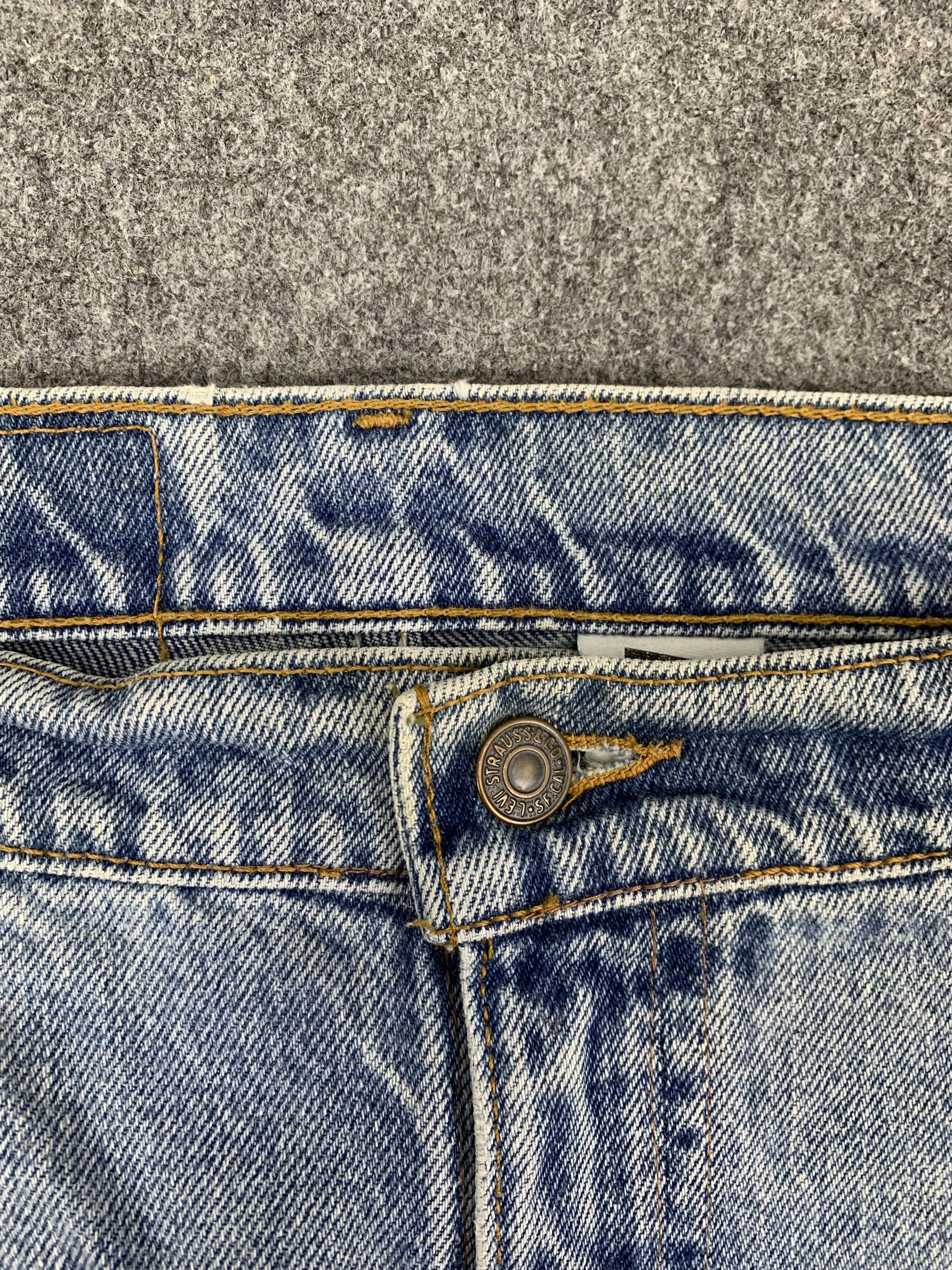 Levi's Vintage 90s Levis 560 Light Wash Jeans DP1752 Size US 39 - 10 Thumbnail