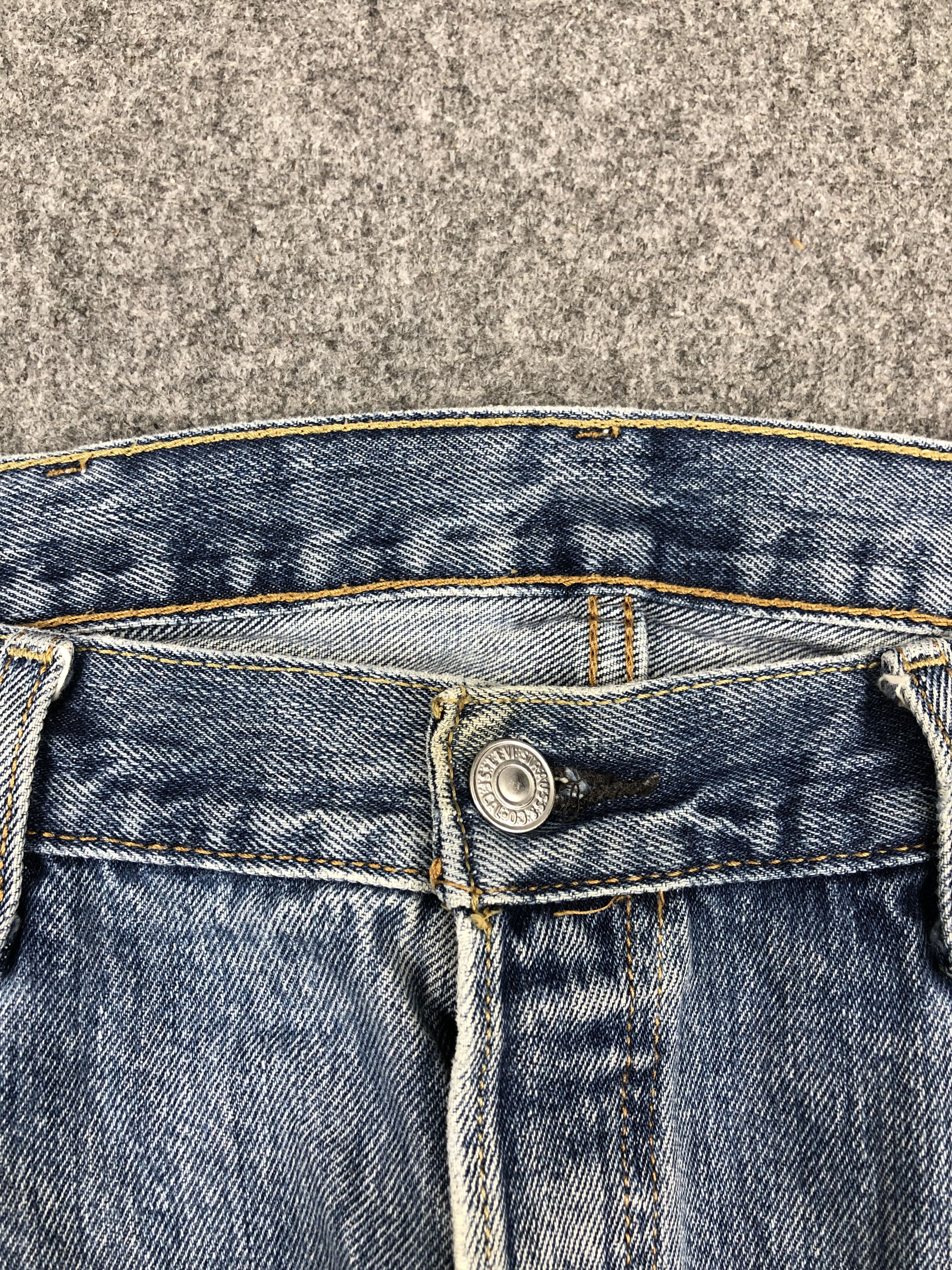 Levi's Vintage Levis 501 Light Blue Jeans DP1664 Size US 38 / EU 54 - 12 Thumbnail