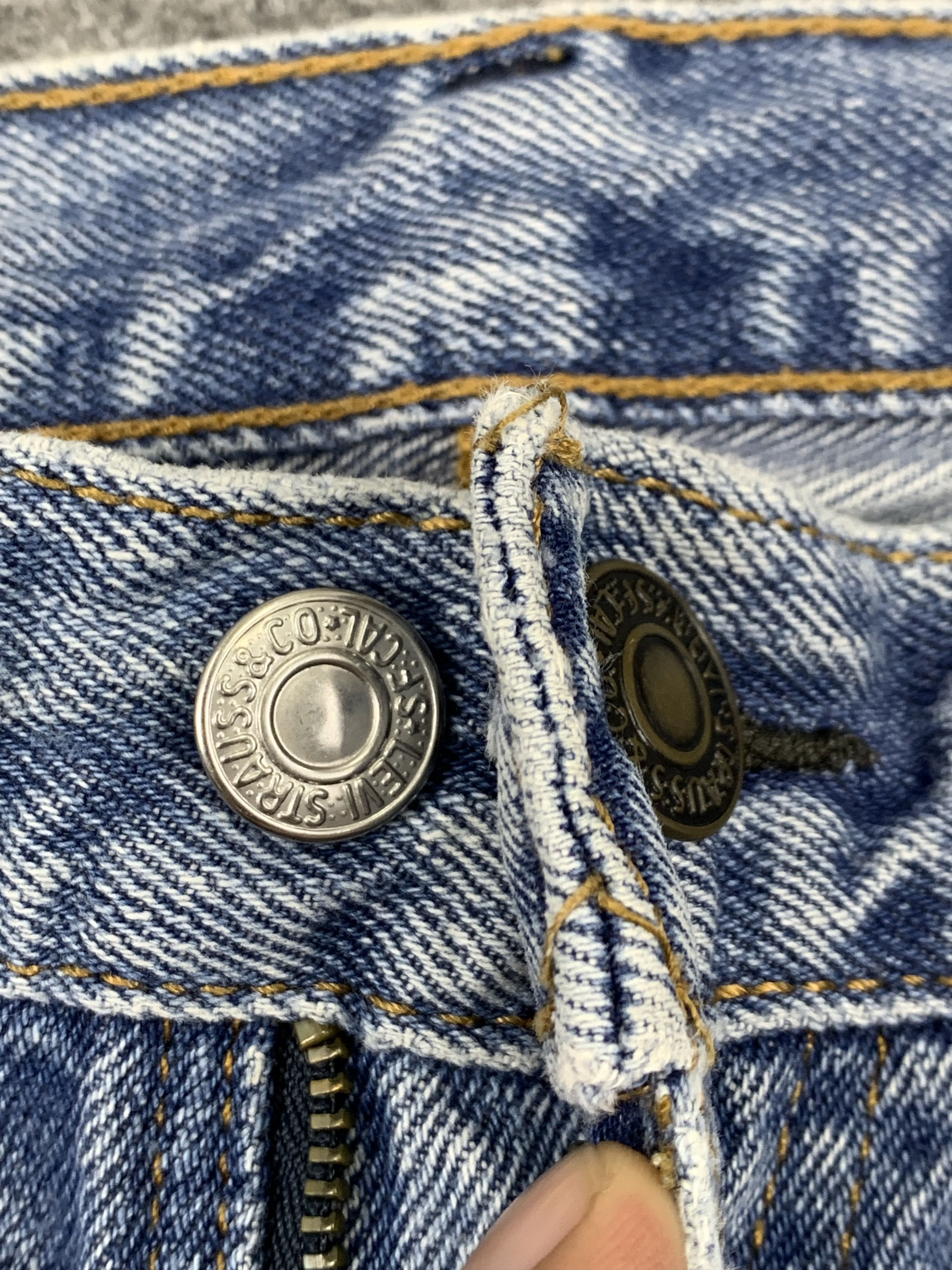 Levi's Vintage Levis 550 Light Wash Jeans DP1758 Size US 36 / EU 52 - 11 Thumbnail