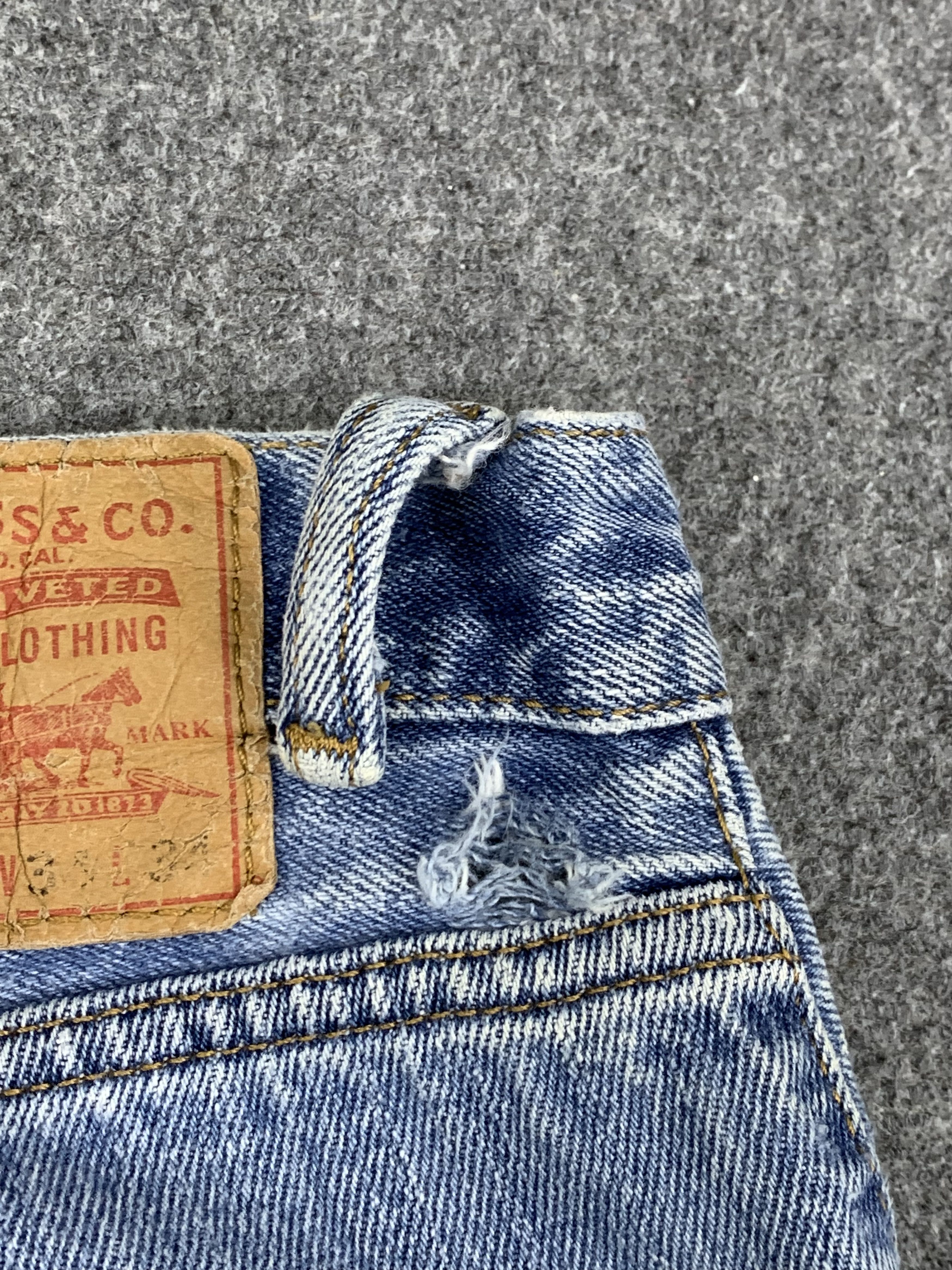 Levi's Vintage Levis 550 Light Wash Jeans DP1758 Size US 36 / EU 52 - 16 Thumbnail