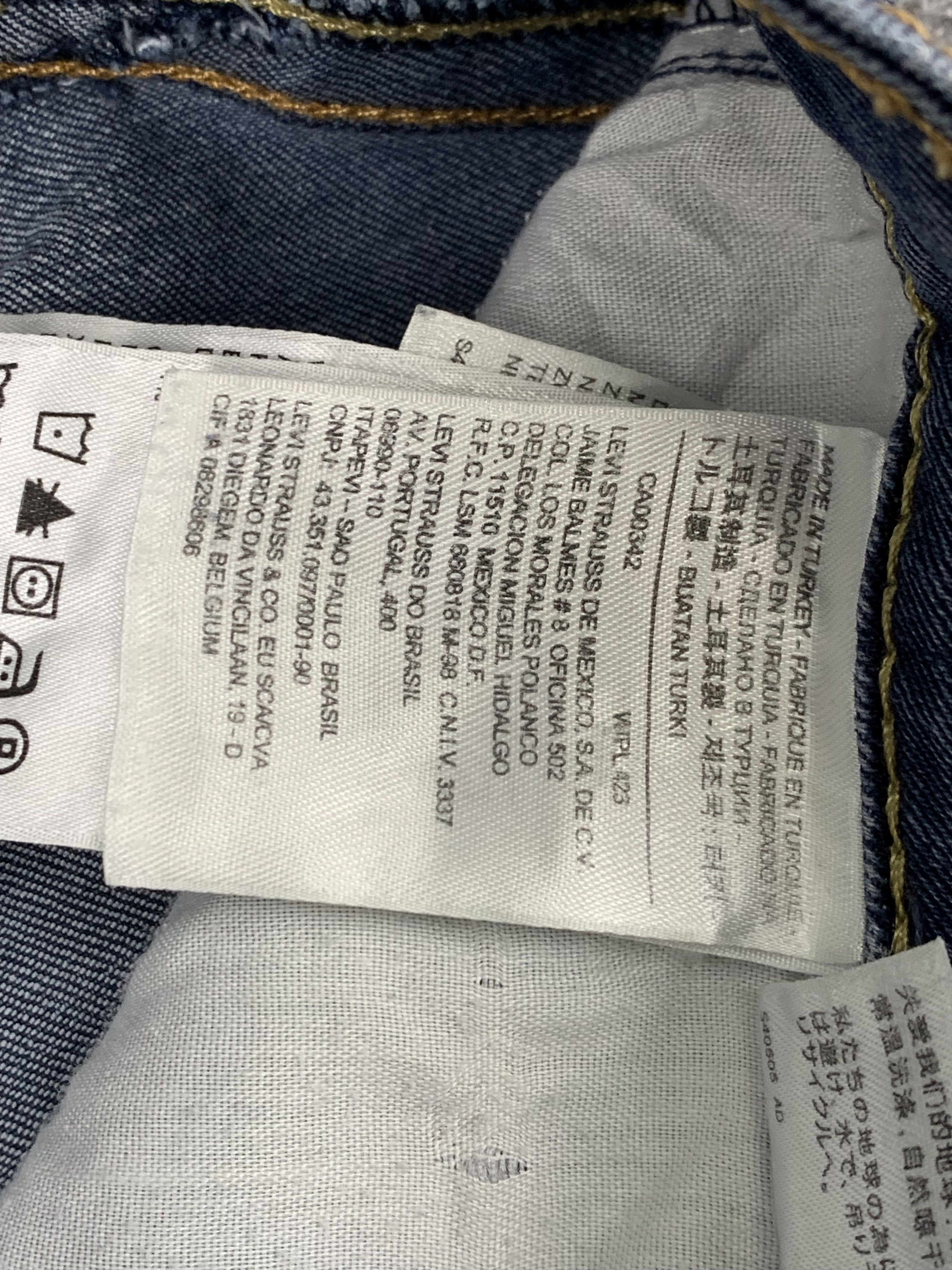 Levi's Vintage Levis Skinny Blue Jeans DP1755 Size US 33 - 12 Thumbnail