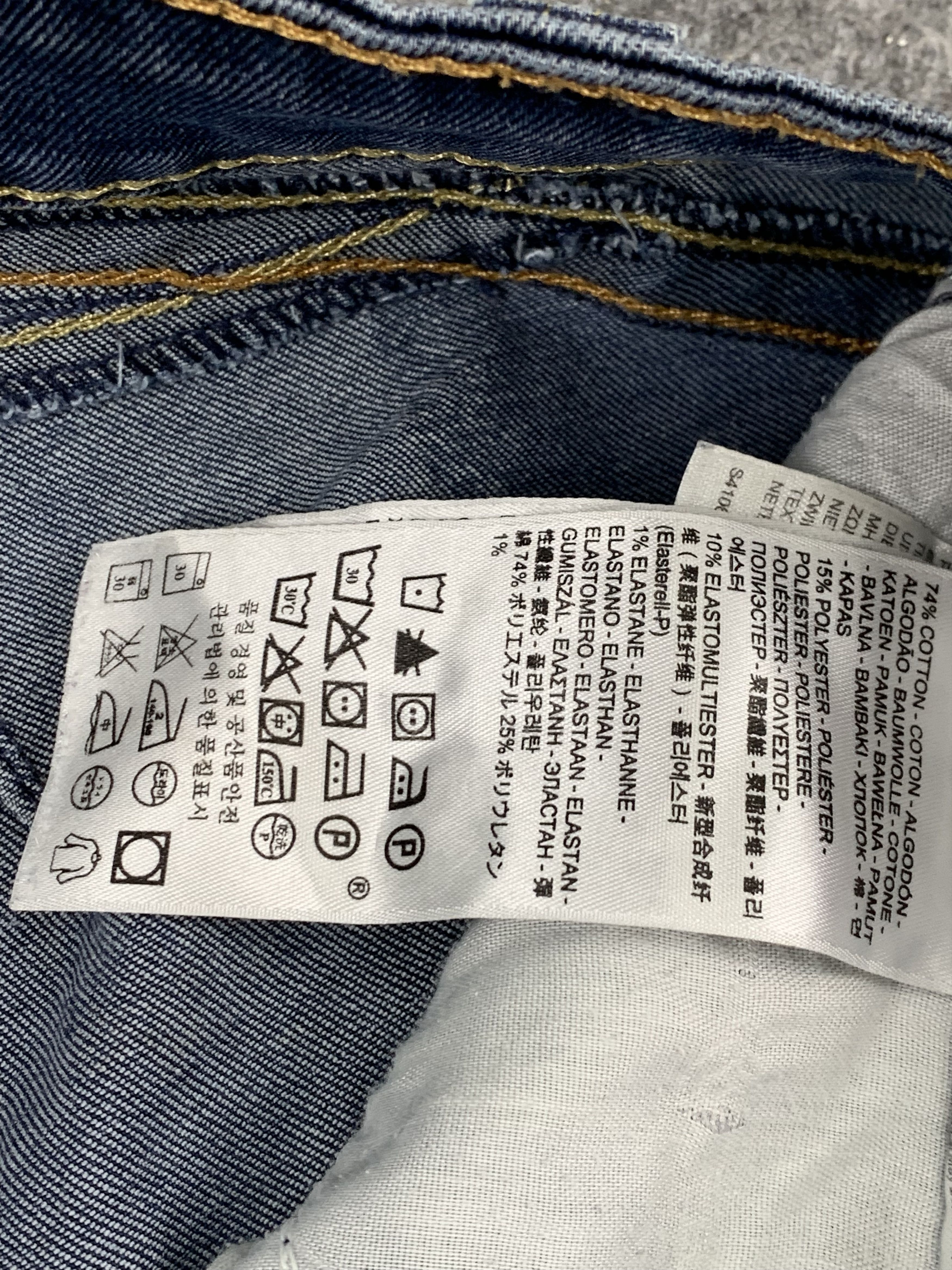 Levi's Vintage Levis Skinny Blue Jeans DP1755 Size US 33 - 13 Thumbnail