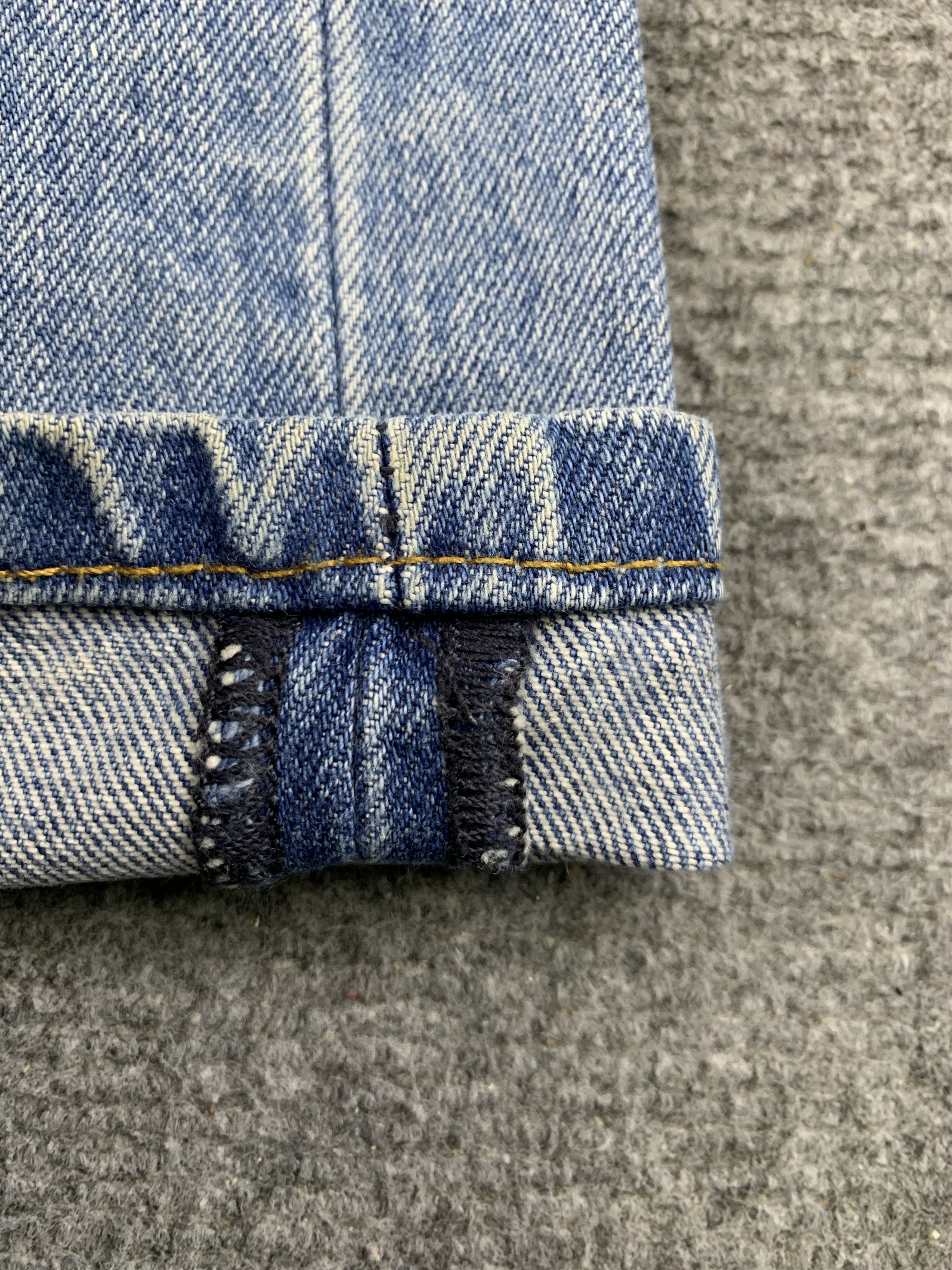 Levi's Vintage Levis 505 Light Wash Jeans DP1753 Size US 35 - 10 Thumbnail