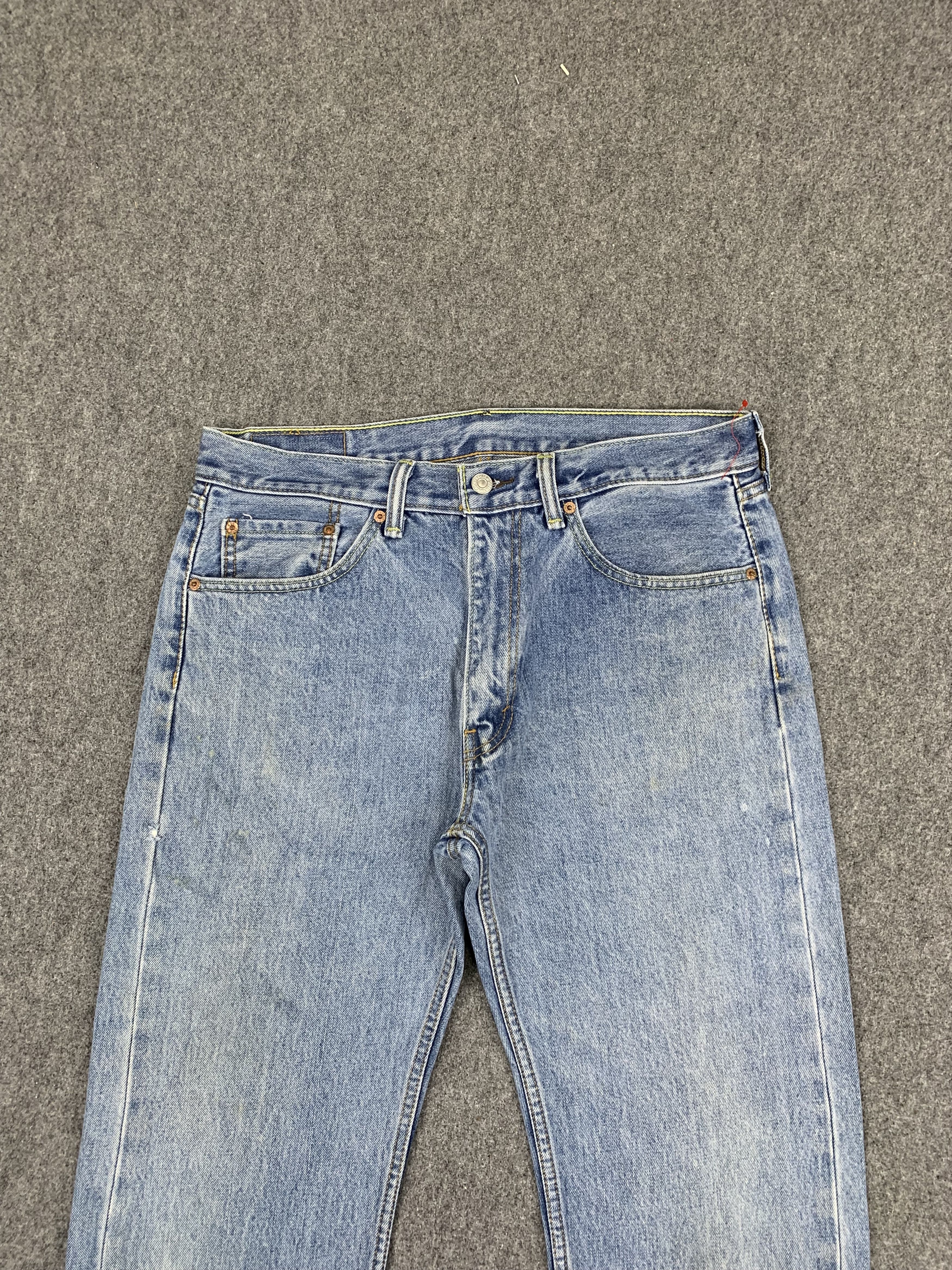 Levi's Vintage Levis 505 Light Wash Jeans DP1753 Size US 35 - 2 Thumbnail