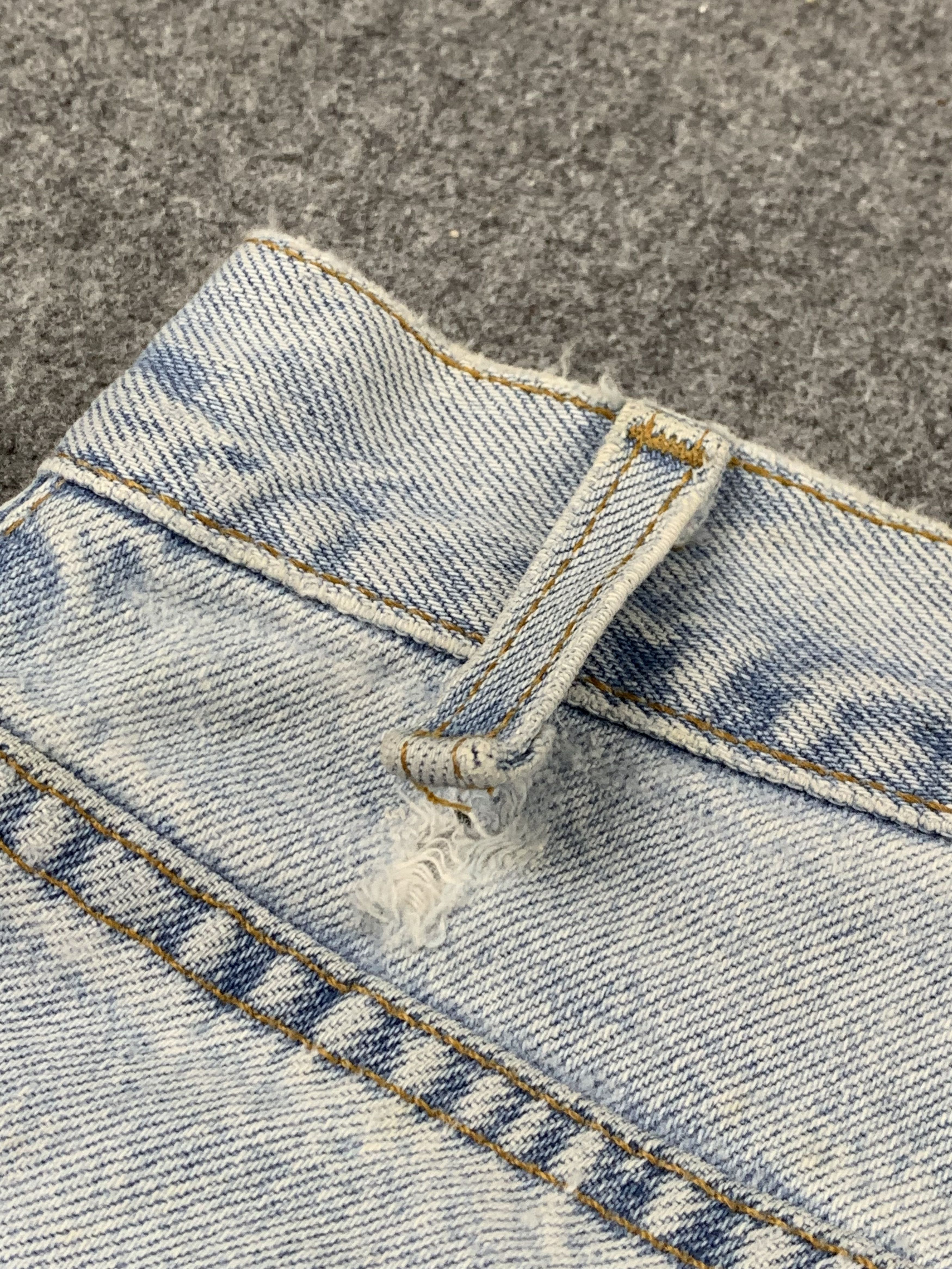 Levi's Vintage 90s Levis 560 Light Wash Jeans DP1778 Size US 35 - 14 Thumbnail