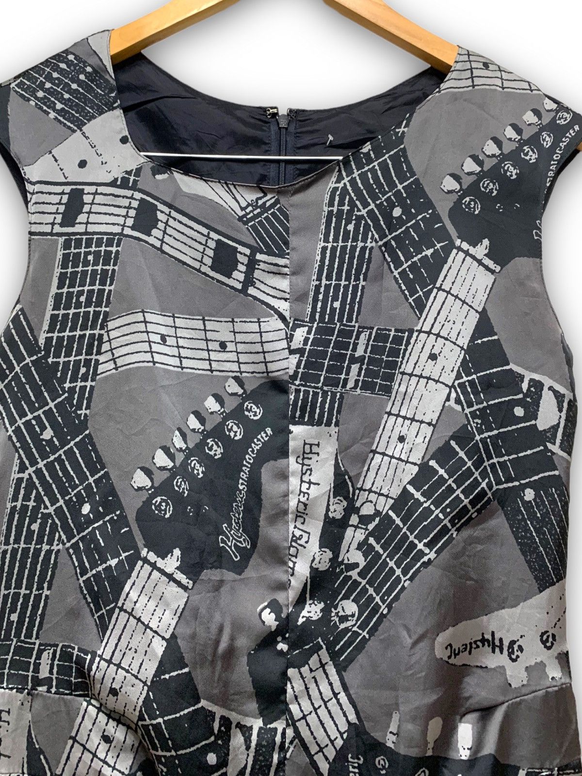 Hysteric Glamour HYSTERIC GLAMOUR FULL PRINT GUITAR MIDI DRESS Size ONE SIZE - 3 Thumbnail