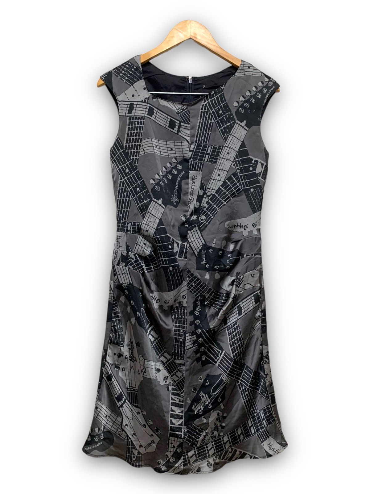 Hysteric Glamour HYSTERIC GLAMOUR FULL PRINT GUITAR MIDI DRESS Size ONE SIZE - 1 Thumbnail
