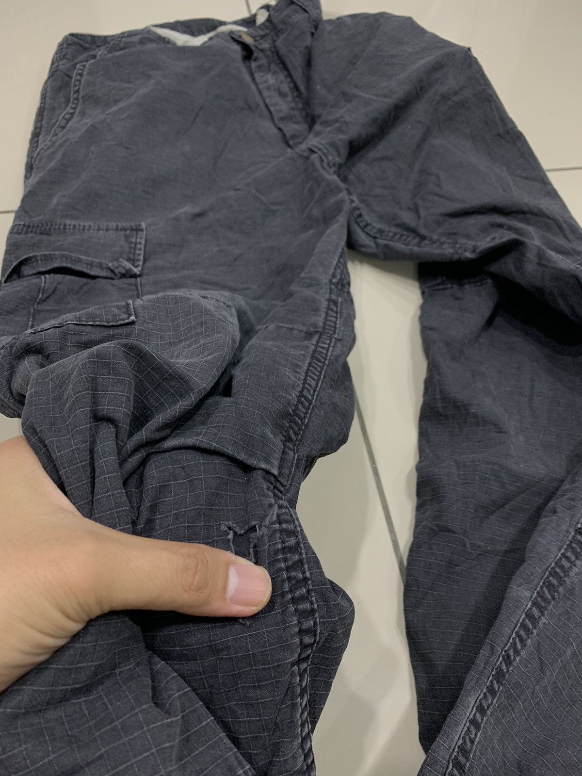 Carhartt VINTAGE DISTRESSED CARHARTT TACTICAL CARGO PANTS Size US 31 - 8 Thumbnail