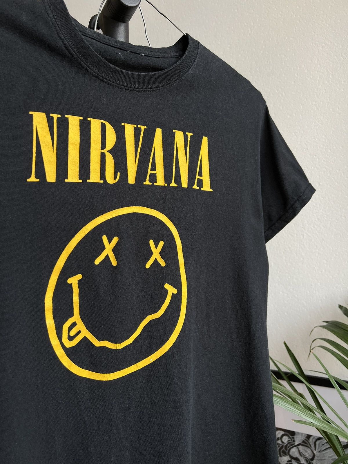 Nirvana VINTAGE NIRVANA T-shirt BLACK SMILE TEE SHIRT Size US M / EU 48-50 / 2 - 1 Thumbnail