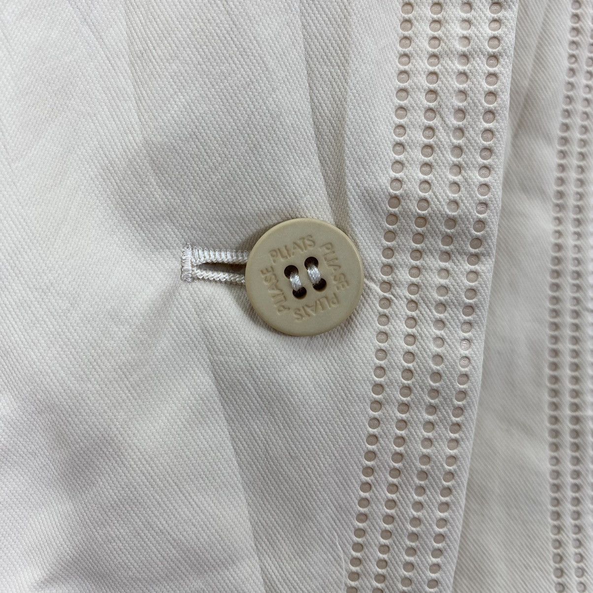 Issey Miyake PLEATS PLEASE By Issey Miyake Japan Brand Beige Coat Jaket Size US M / EU 48-50 / 2 - 6 Thumbnail