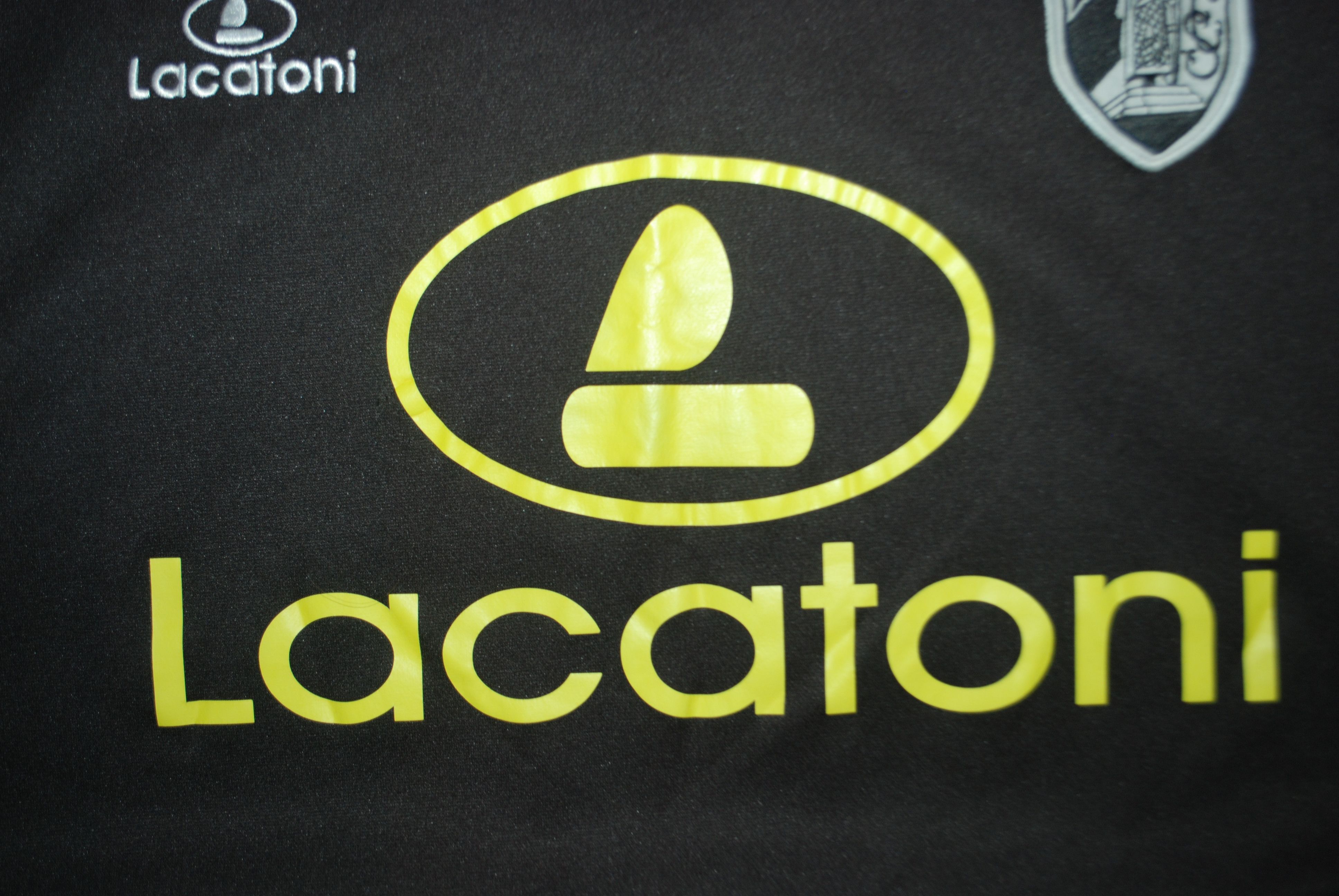 UEFA VITORIA GUIMARAES SC AWAY FOOTBALL SHIRT SOCCER JERSEY Size US M / EU 48-50 / 2 - 3 Thumbnail