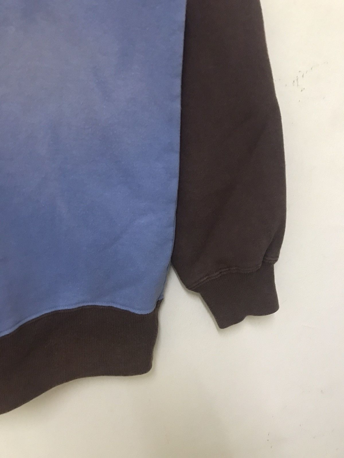 Vintage Vintage 90s Anti Tank Gun Sweatshirt Big Printed Size US L / EU 52-54 / 3 - 6 Thumbnail