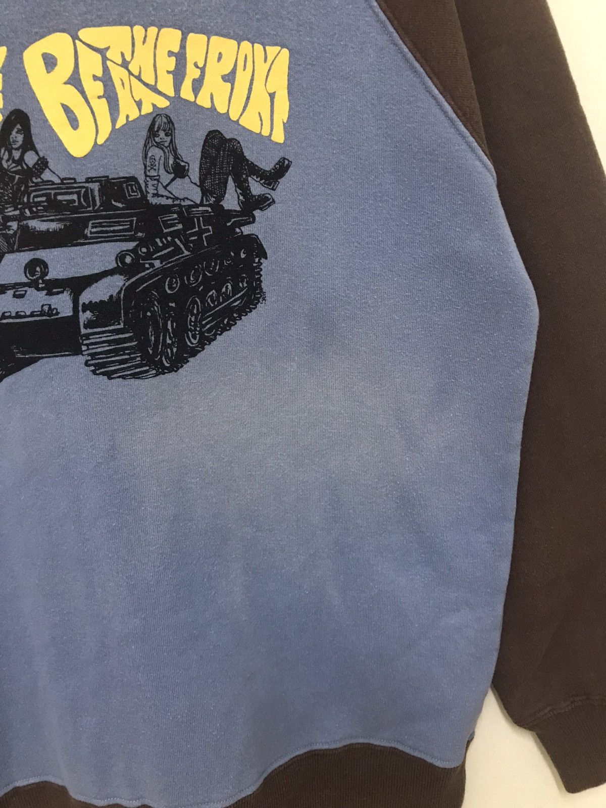 Vintage Vintage 90s Anti Tank Gun Sweatshirt Big Printed Size US L / EU 52-54 / 3 - 4 Thumbnail
