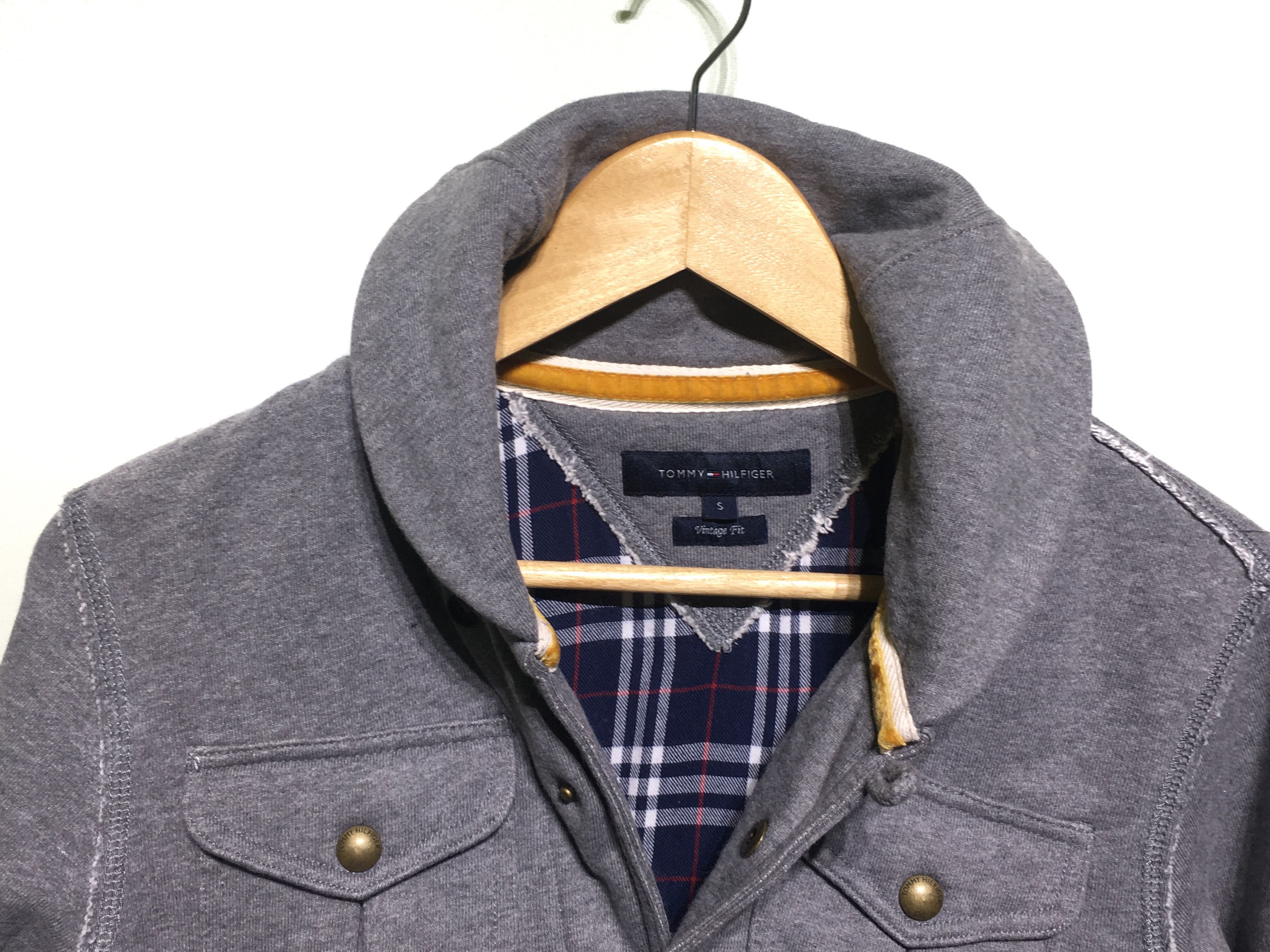 Tommy Hilfiger TOMMY HILFIGER Full Button Jacket Crewneck Sweatshirt Size US S / EU 44-46 / 1 - 5 Thumbnail