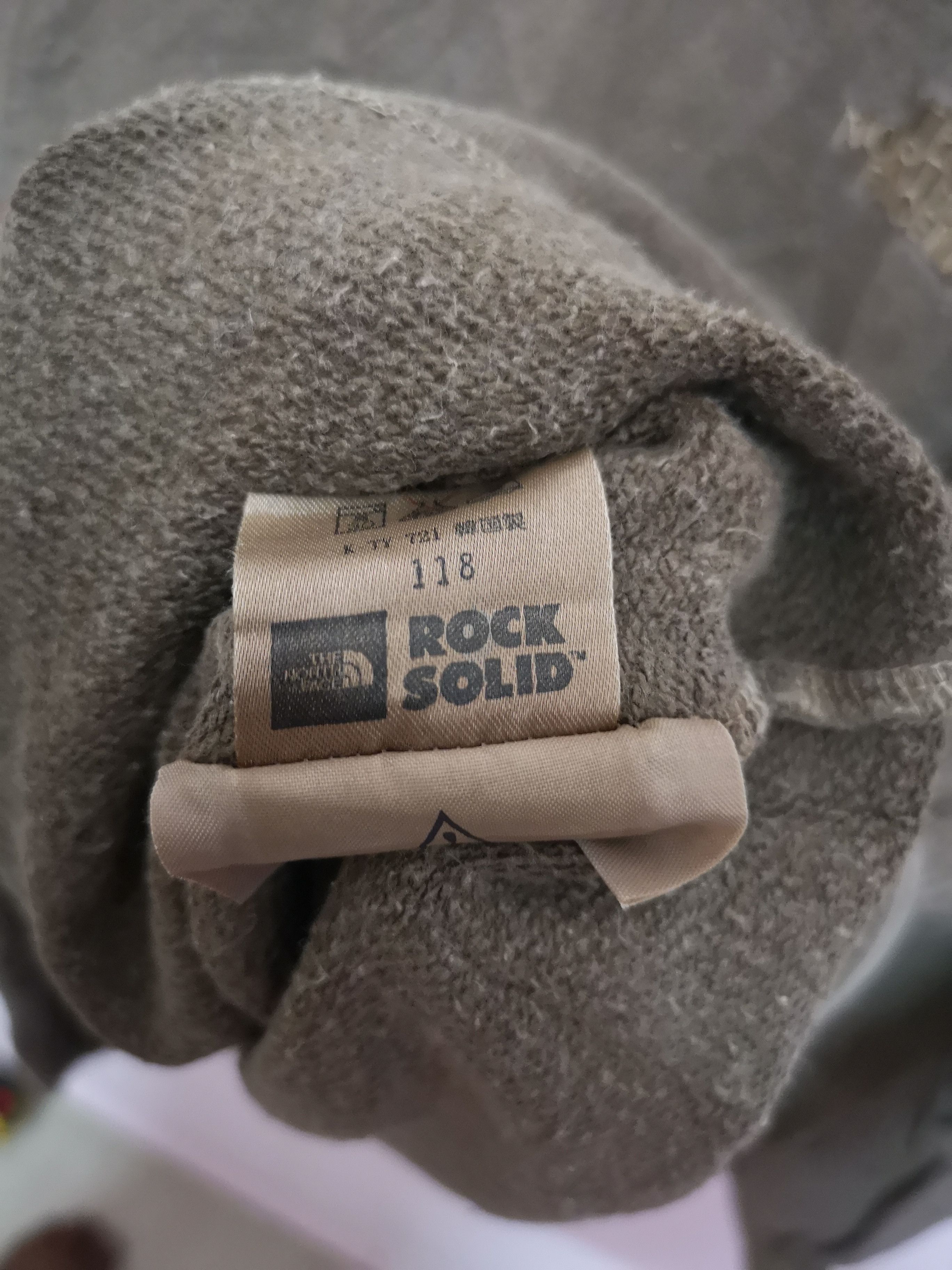 The North Face THE NORTH FACE ROCK SOLID Sportswear Crewneck Sweatshirt Size US S / EU 44-46 / 1 - 5 Thumbnail