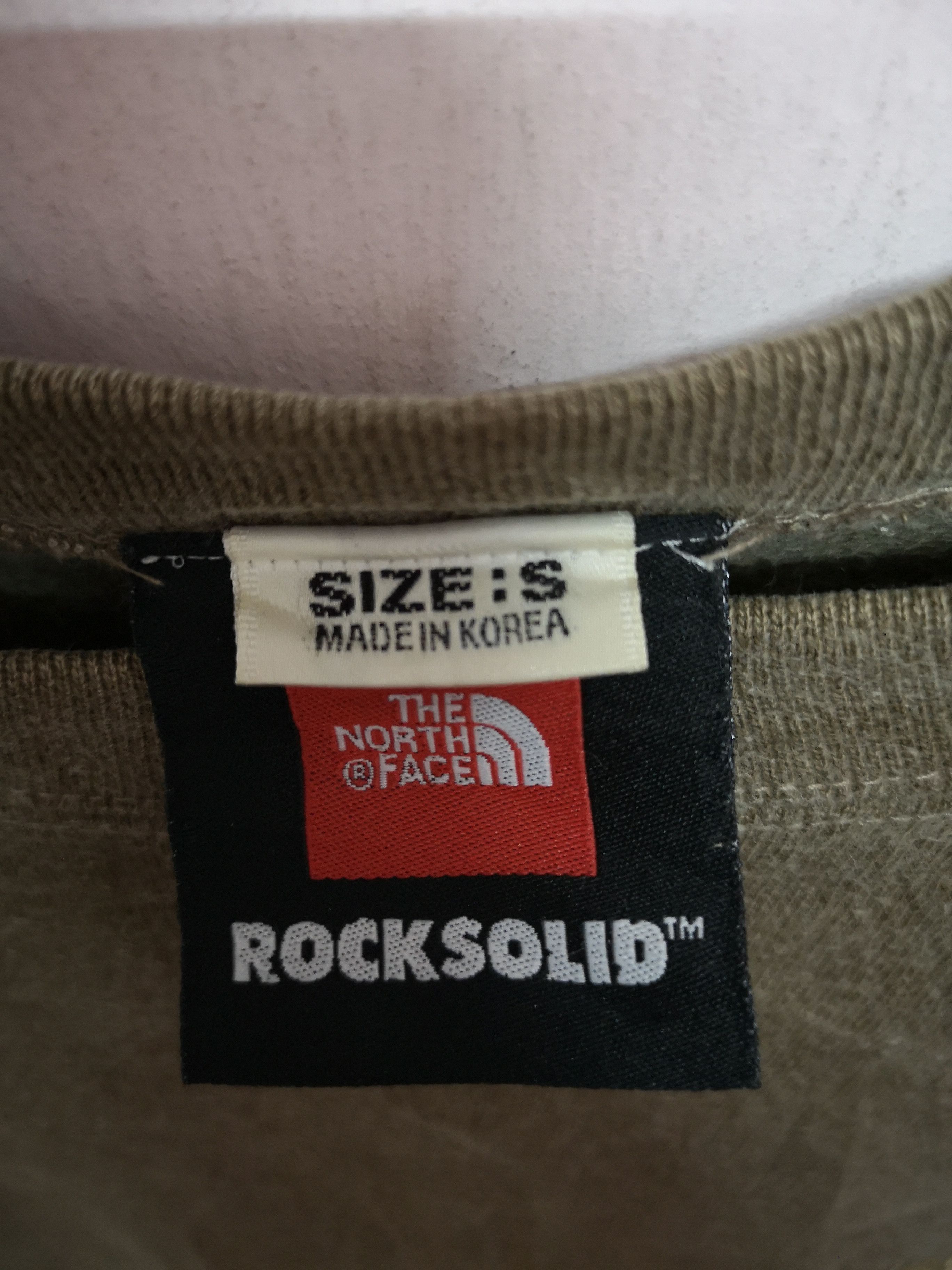 The North Face THE NORTH FACE ROCK SOLID Sportswear Crewneck Sweatshirt Size US S / EU 44-46 / 1 - 4 Thumbnail