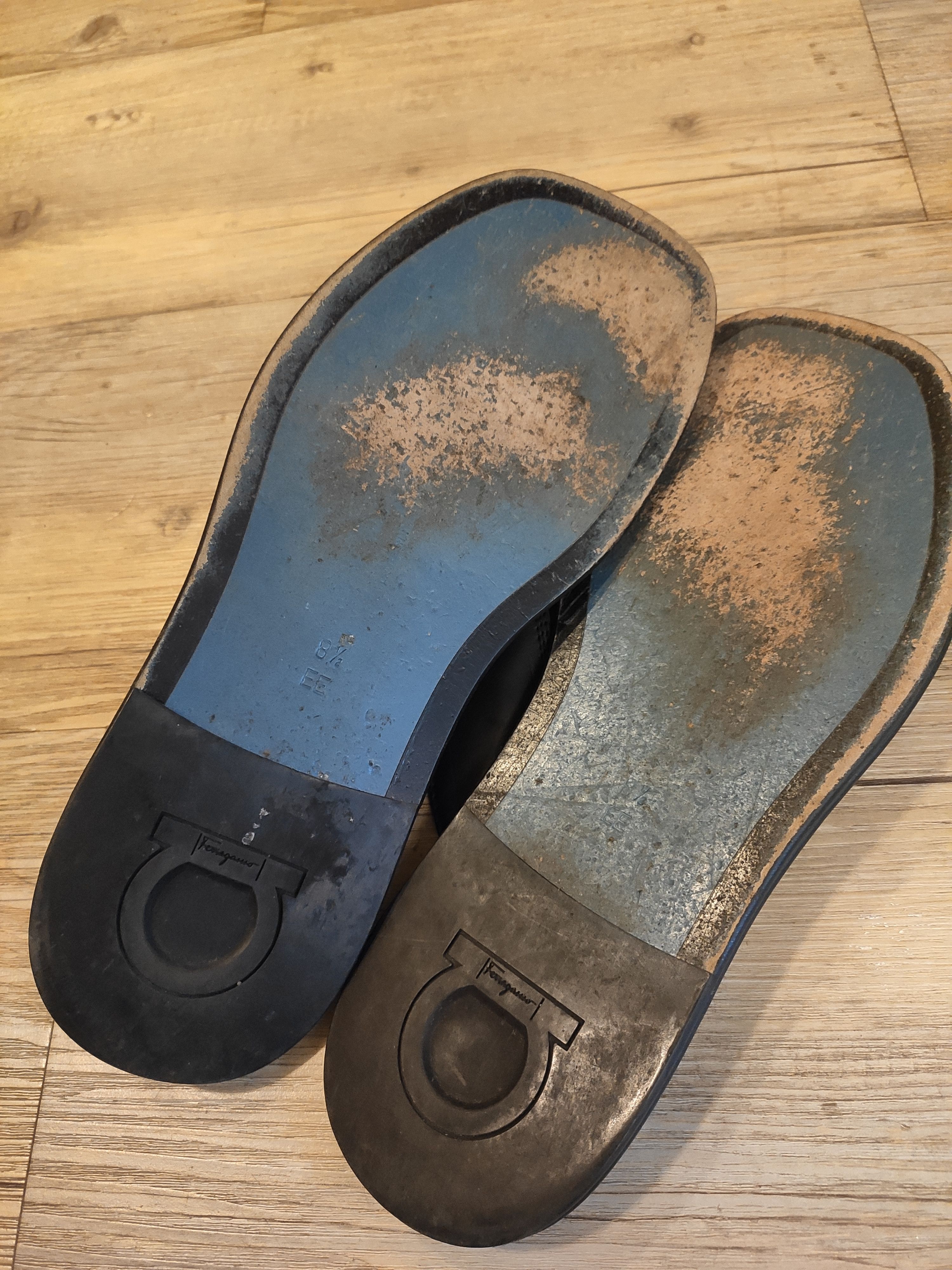 Salvatore Ferragamo Metal buckle flip-flops Size US 8.5 / EU 41-42 - 4 Thumbnail