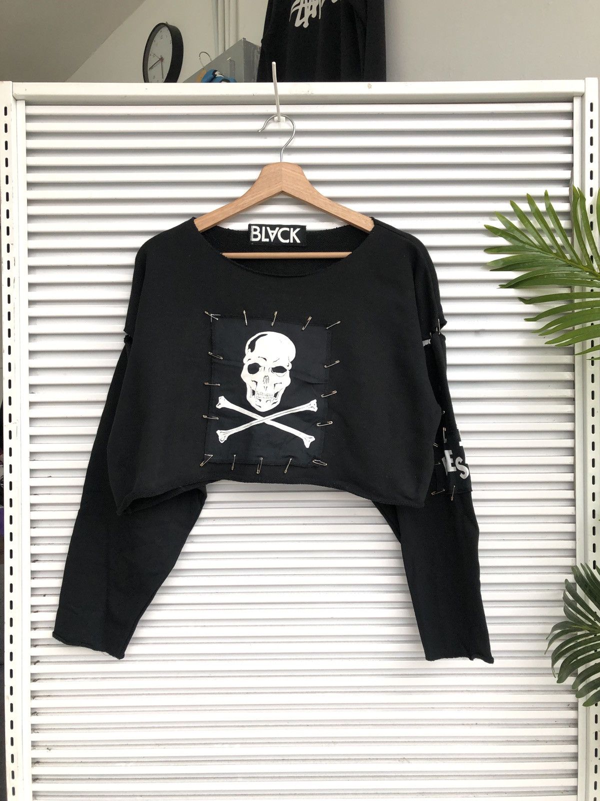 Japanese Brand XX Black Skulls Punk Rock Crewneck/ Bjork Greenday Size US M / EU 48-50 / 2 - 1 Thumbnail