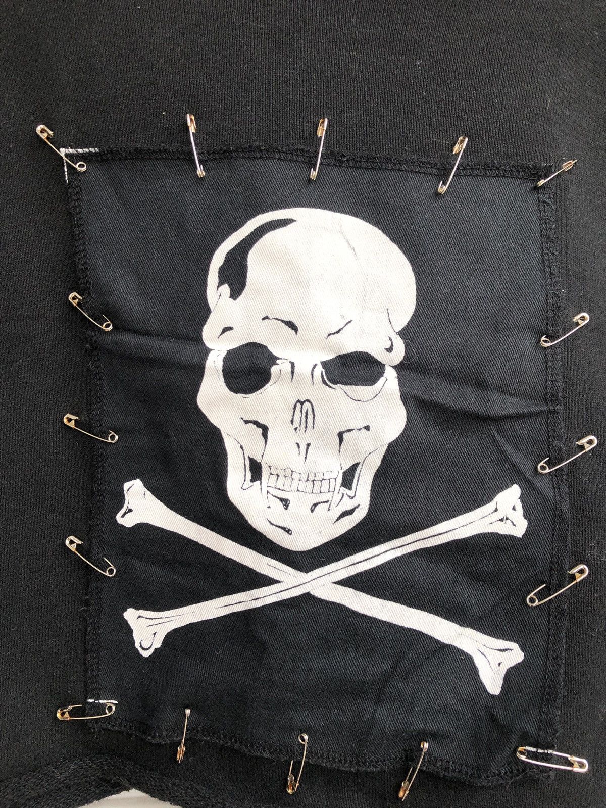Japanese Brand XX Black Skulls Punk Rock Crewneck/ Bjork Greenday Size US M / EU 48-50 / 2 - 3 Thumbnail