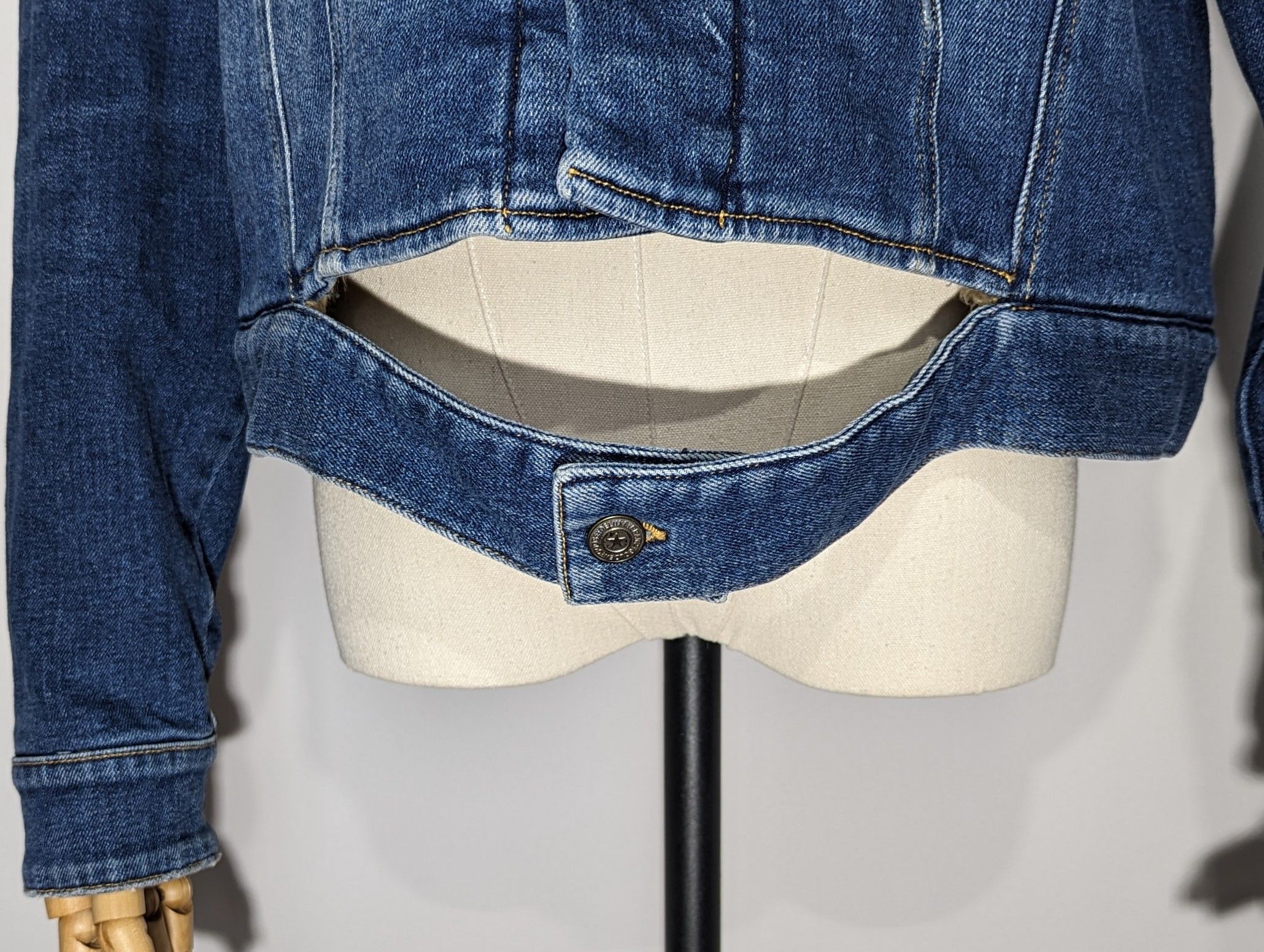 DELUXE Golden Goose Deluxe Brand Faux-Fur Denim Womens Sherpa S-M Size S / US 4 / IT 40 - 4 Thumbnail