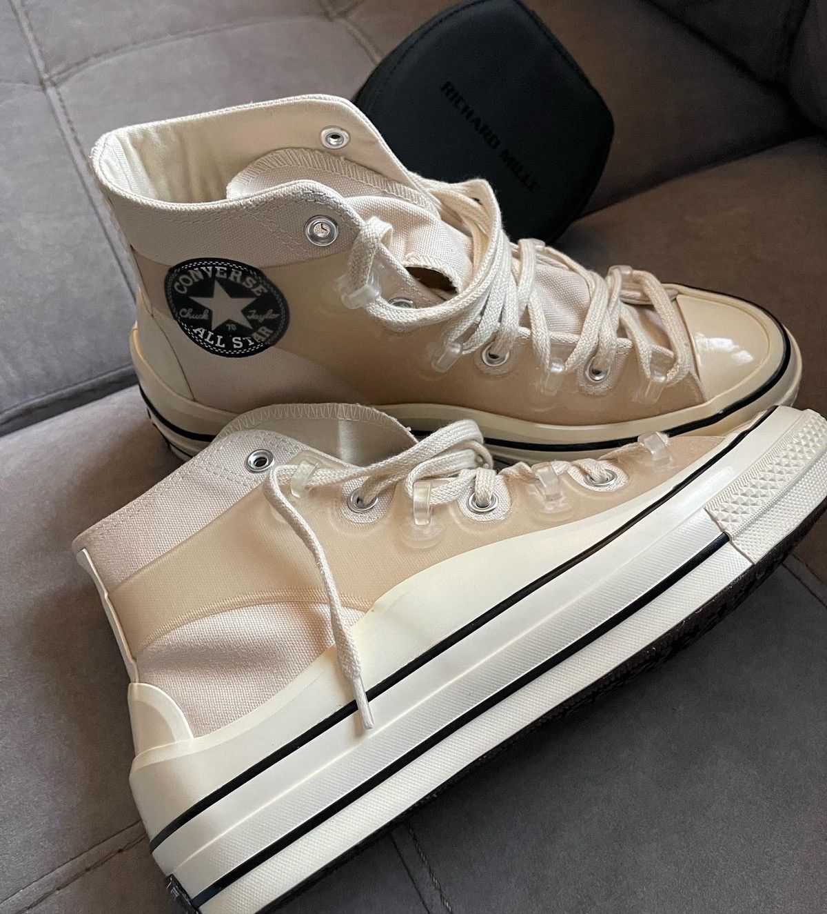 Converse x dior uk hotsell