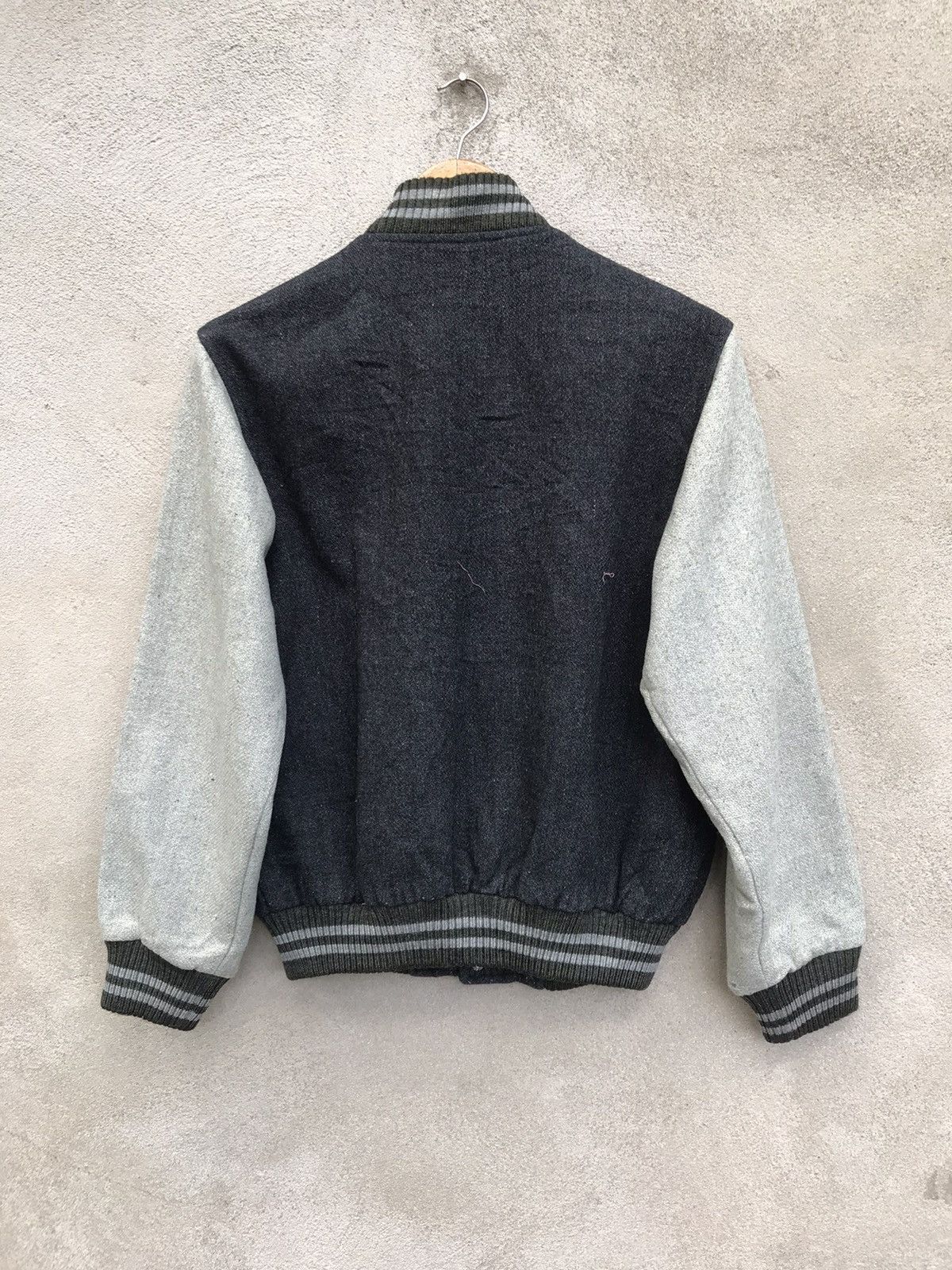 Other RARE URBAN HILLS WOOL VARSITY JACKET Size US M / EU 48-50 / 2 - 7 Thumbnail