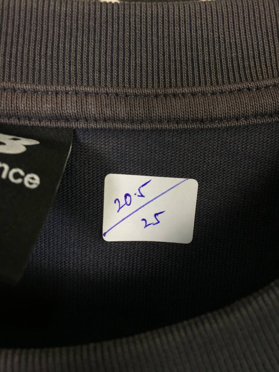 New Balance New balance Casual Essential Pocket Tee Size US L / EU 52-54 / 3 - 10 Thumbnail