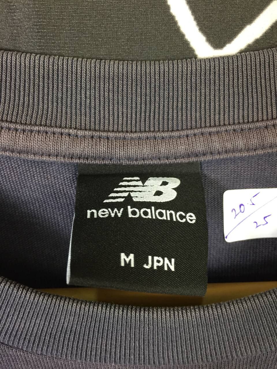 New Balance New balance Casual Essential Pocket Tee Size US L / EU 52-54 / 3 - 7 Thumbnail