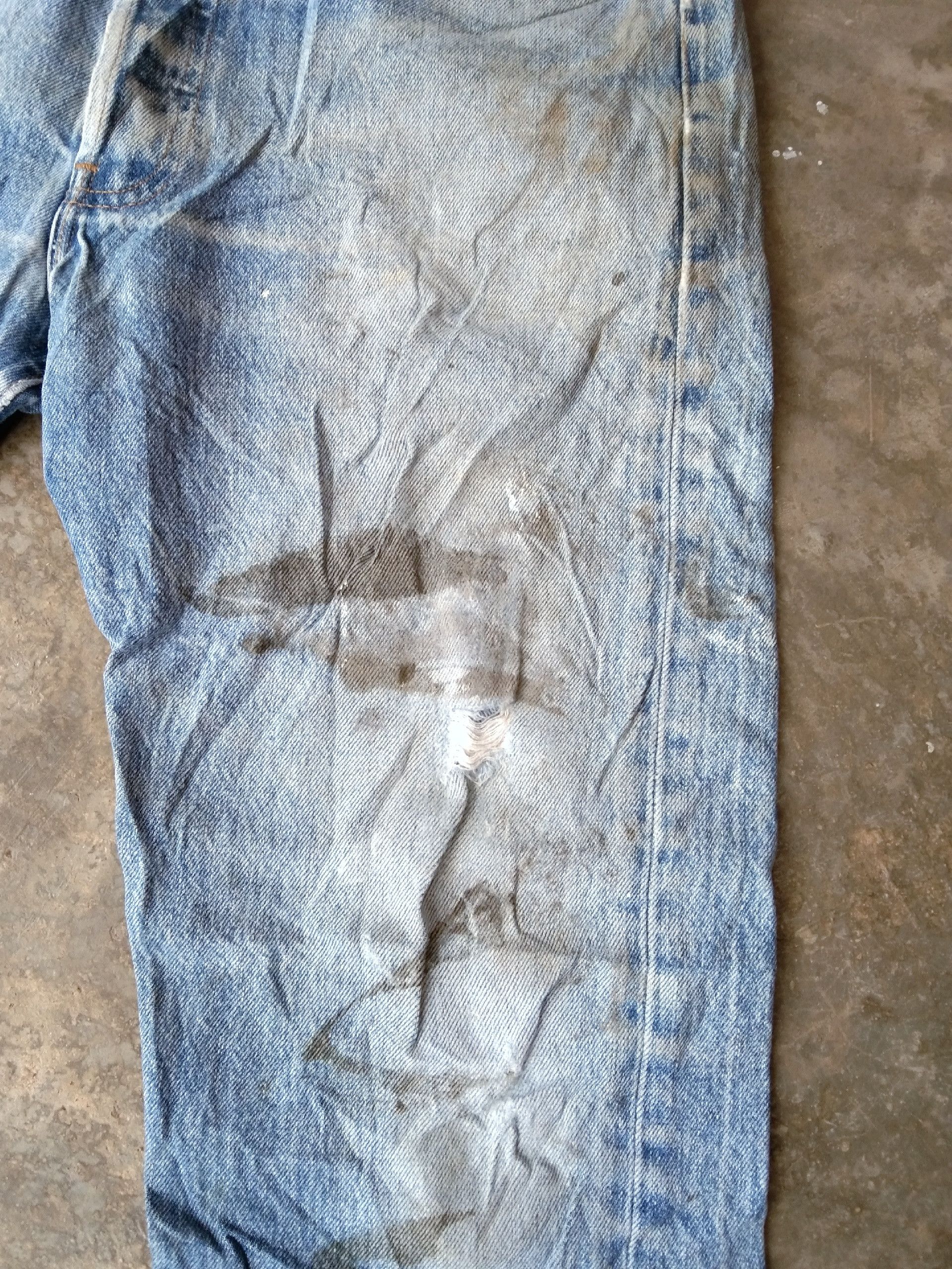 Levi's 90s Vintage Levi's 501 Made In USA Distressed Jeans 32x28 Size US 32 / EU 48 - 4 Thumbnail