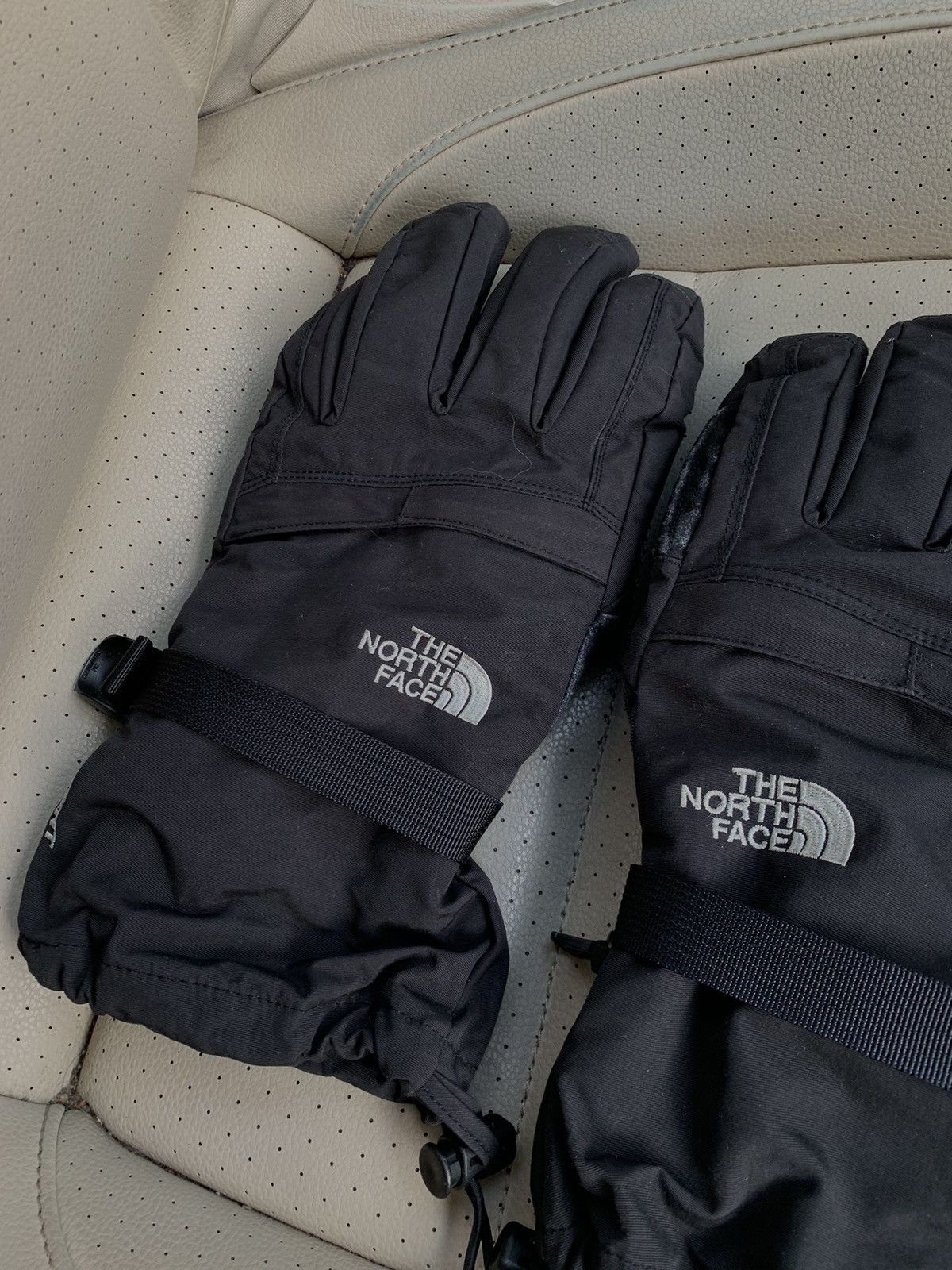 Other 🧤The North Face Hyvent vintage black pocket logo gloves Size ONE SIZE - 3 Thumbnail