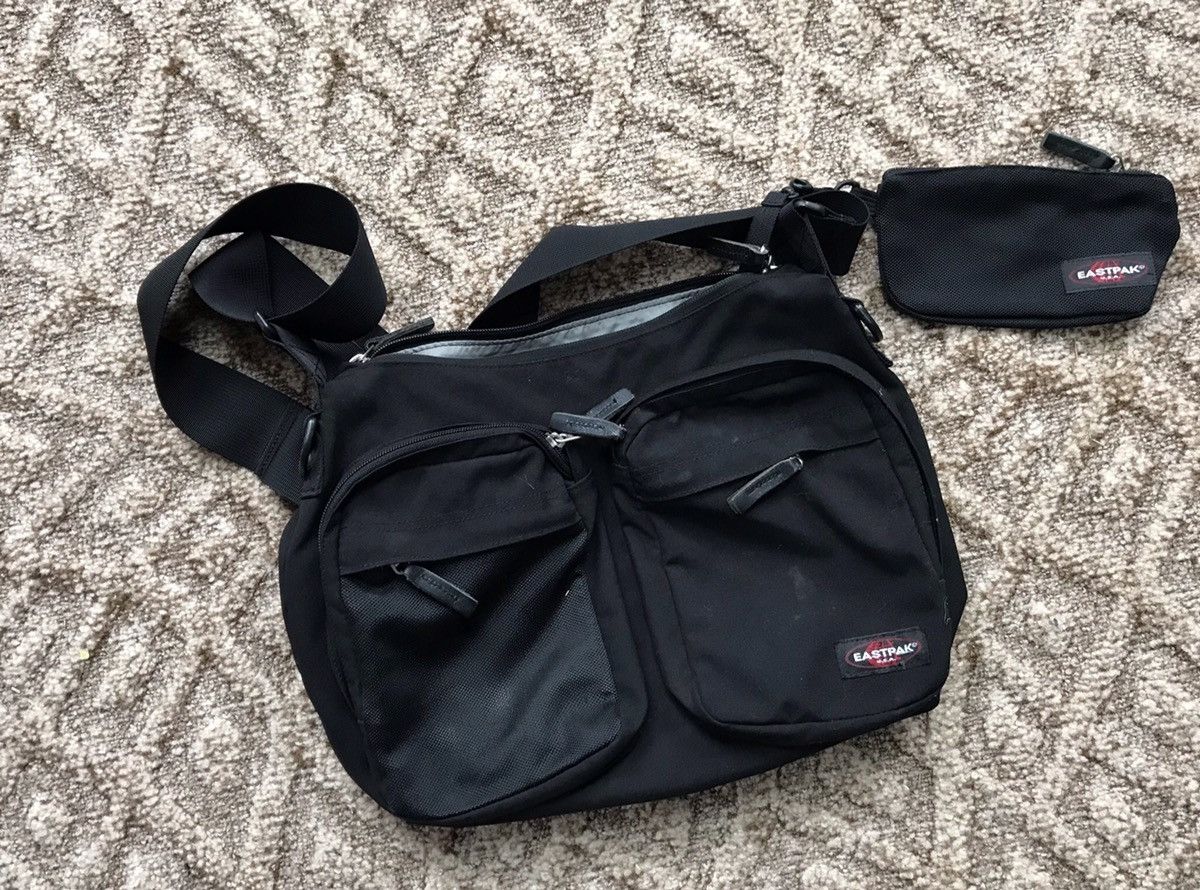 Eastpak Cargo Pocket Bag in Black, Men's — image 2 of 6