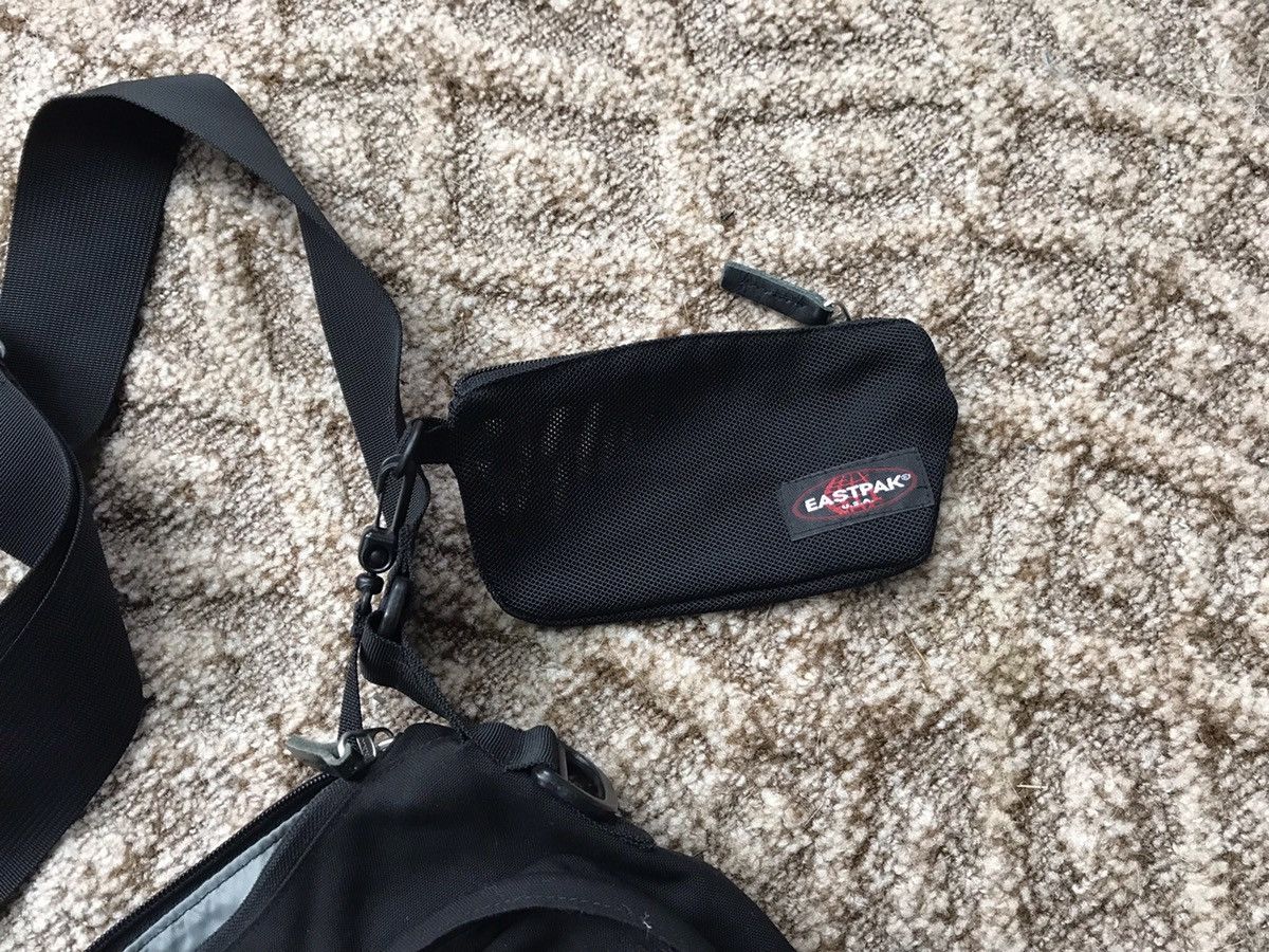 Eastpak Cargo Pocket Bag in Black, Men's — image 4 of 6