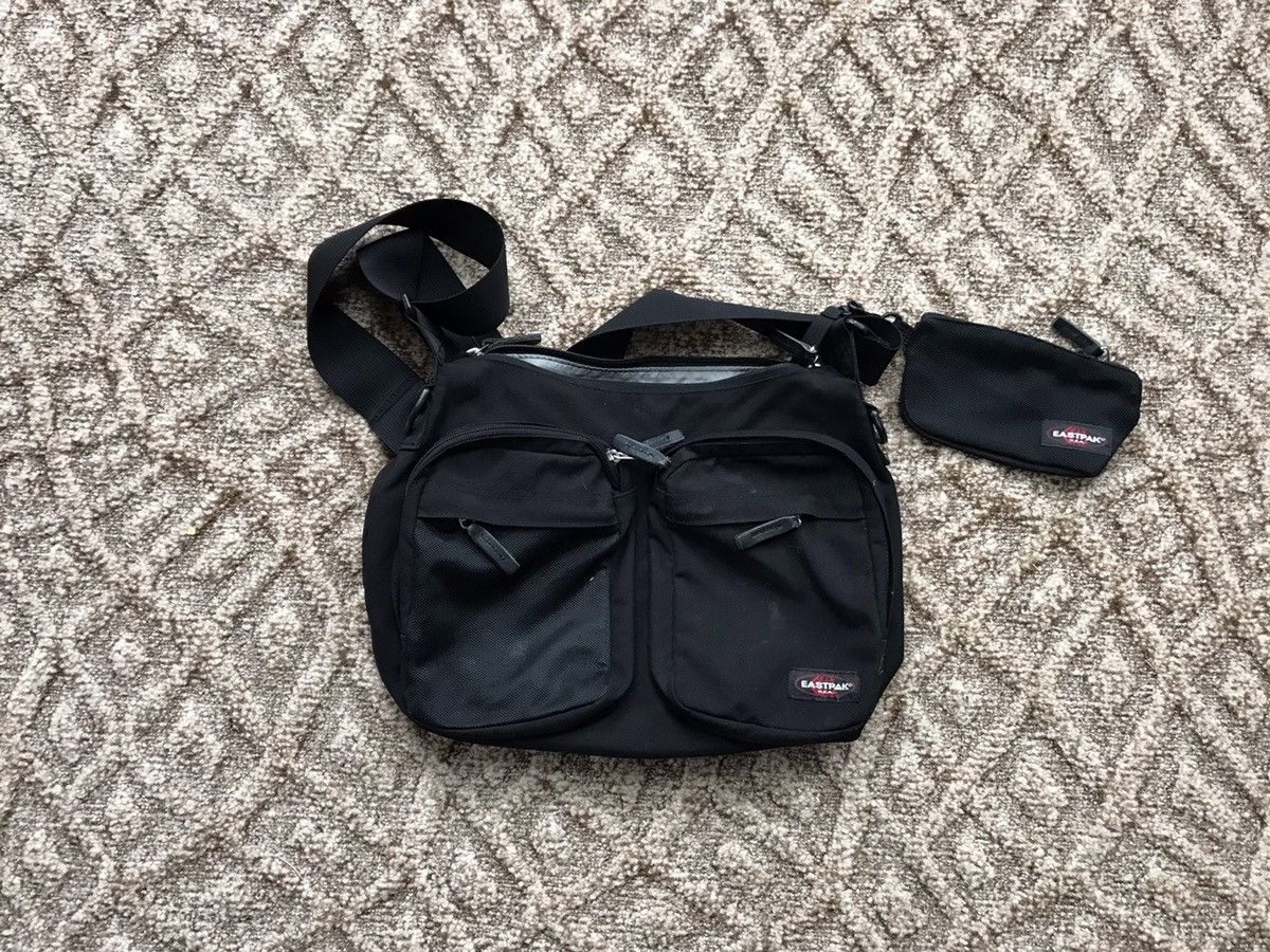 Eastpak Cargo Pocket Bag in Black, Men's — image 3 of 6