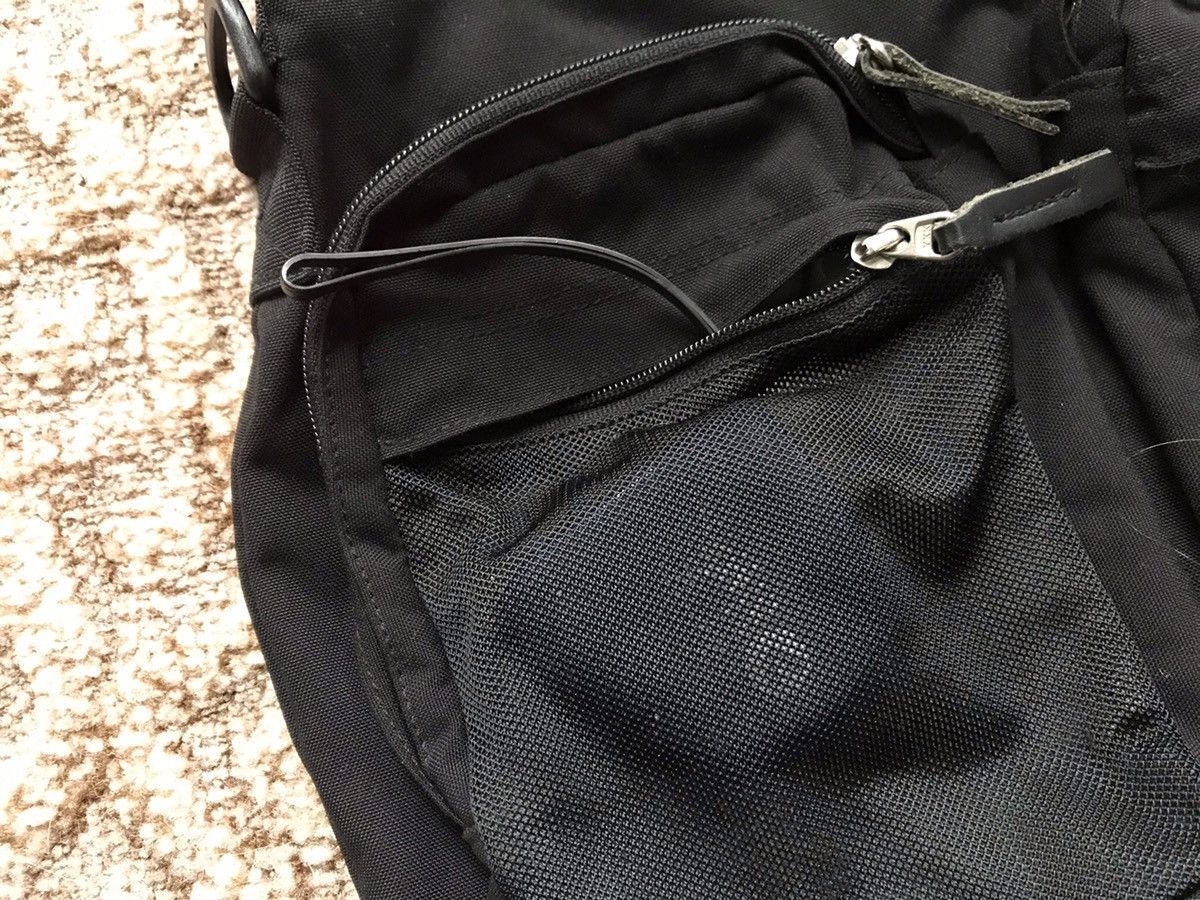 Eastpak Cargo Pocket Bag in Black, Men's — image 6 of 6