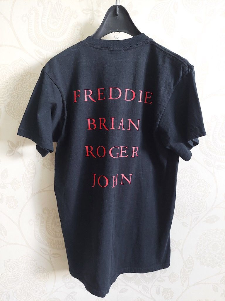 Band Tees × Fruit Of The Loom × Vintage Vintage Queen Rock TShirt Y2K Copyright 2003 Size US M / EU 48-50 / 2 - 7 Thumbnail