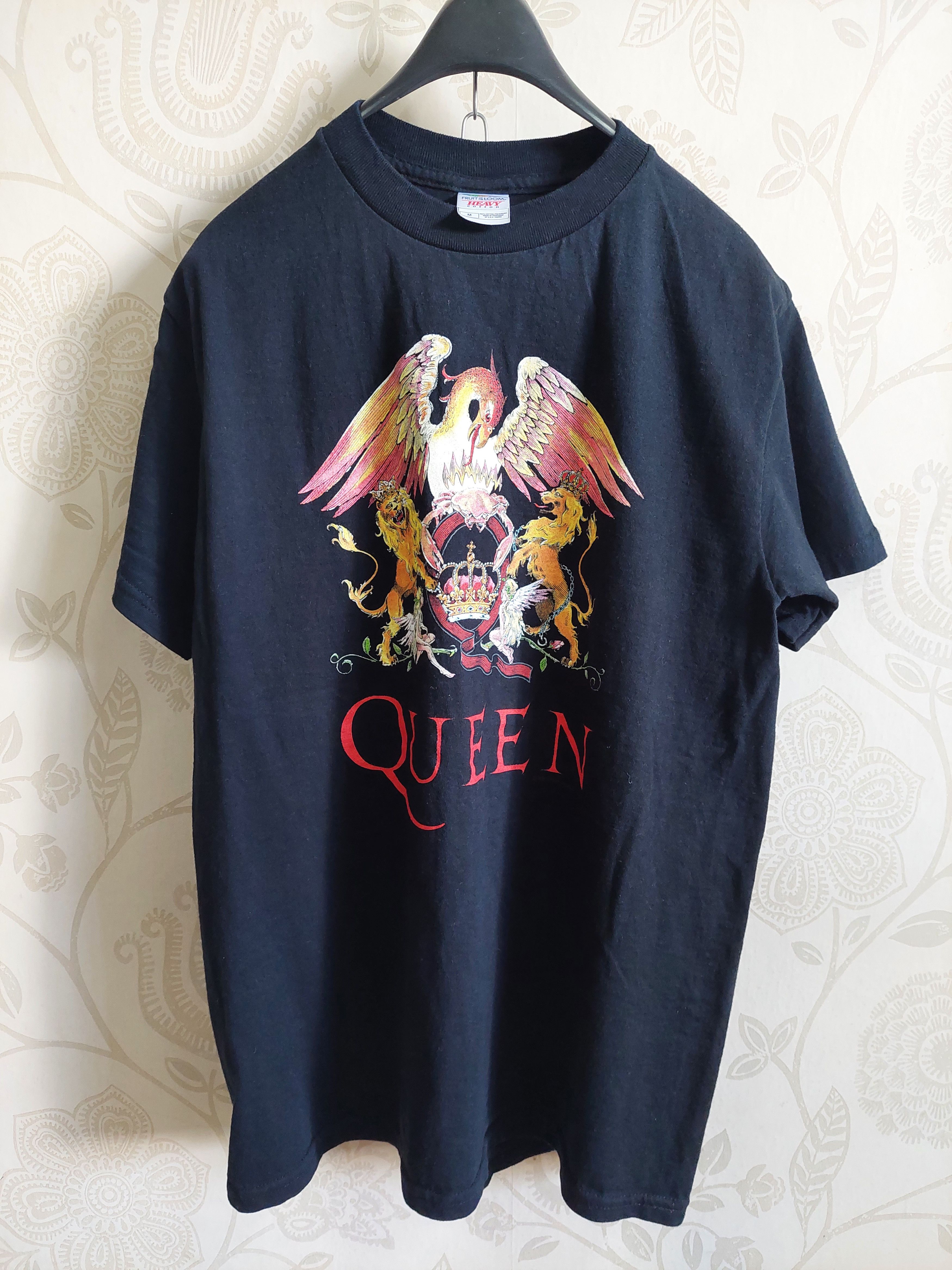 Band Tees × Fruit Of The Loom × Vintage Vintage Queen Rock TShirt Y2K Copyright 2003 Size US M / EU 48-50 / 2 - 1 Thumbnail