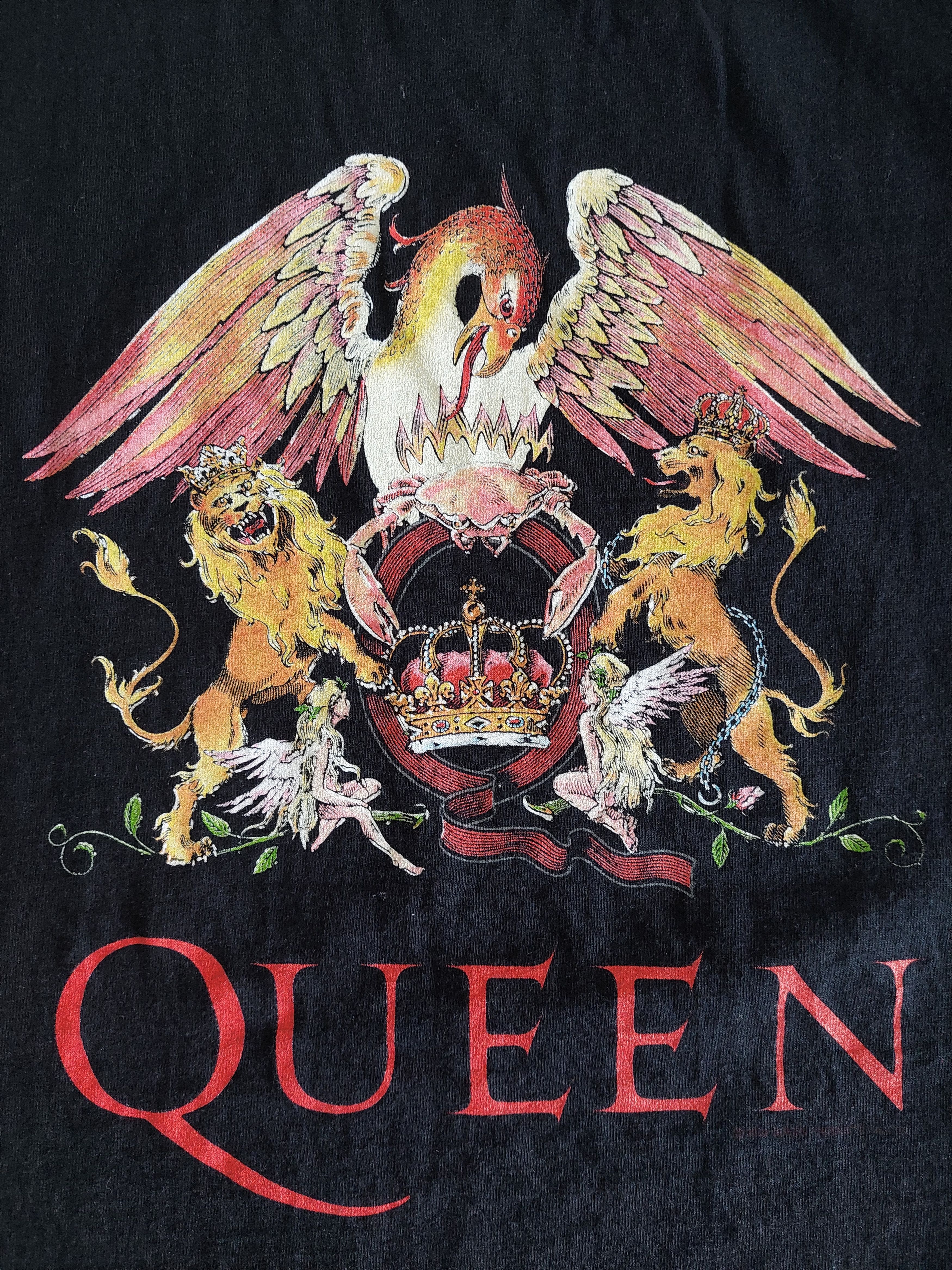 Band Tees × Fruit Of The Loom × Vintage Vintage Queen Rock TShirt Y2K Copyright 2003 Size US M / EU 48-50 / 2 - 4 Thumbnail