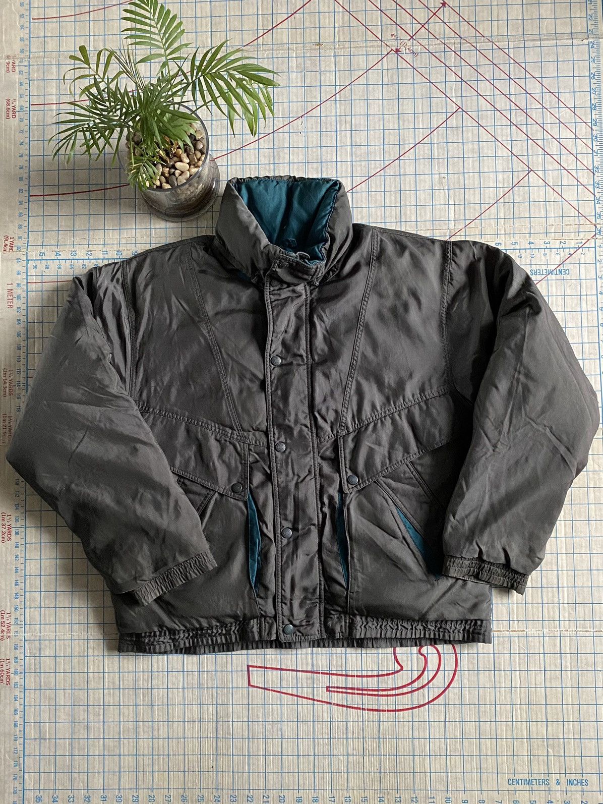 Eddie Bauer × Vintage Vintage Eddie Bauer Down Filled Goretex Puffer Style Jacket Size US M / EU 48-50 / 2 - 2 Thumbnail