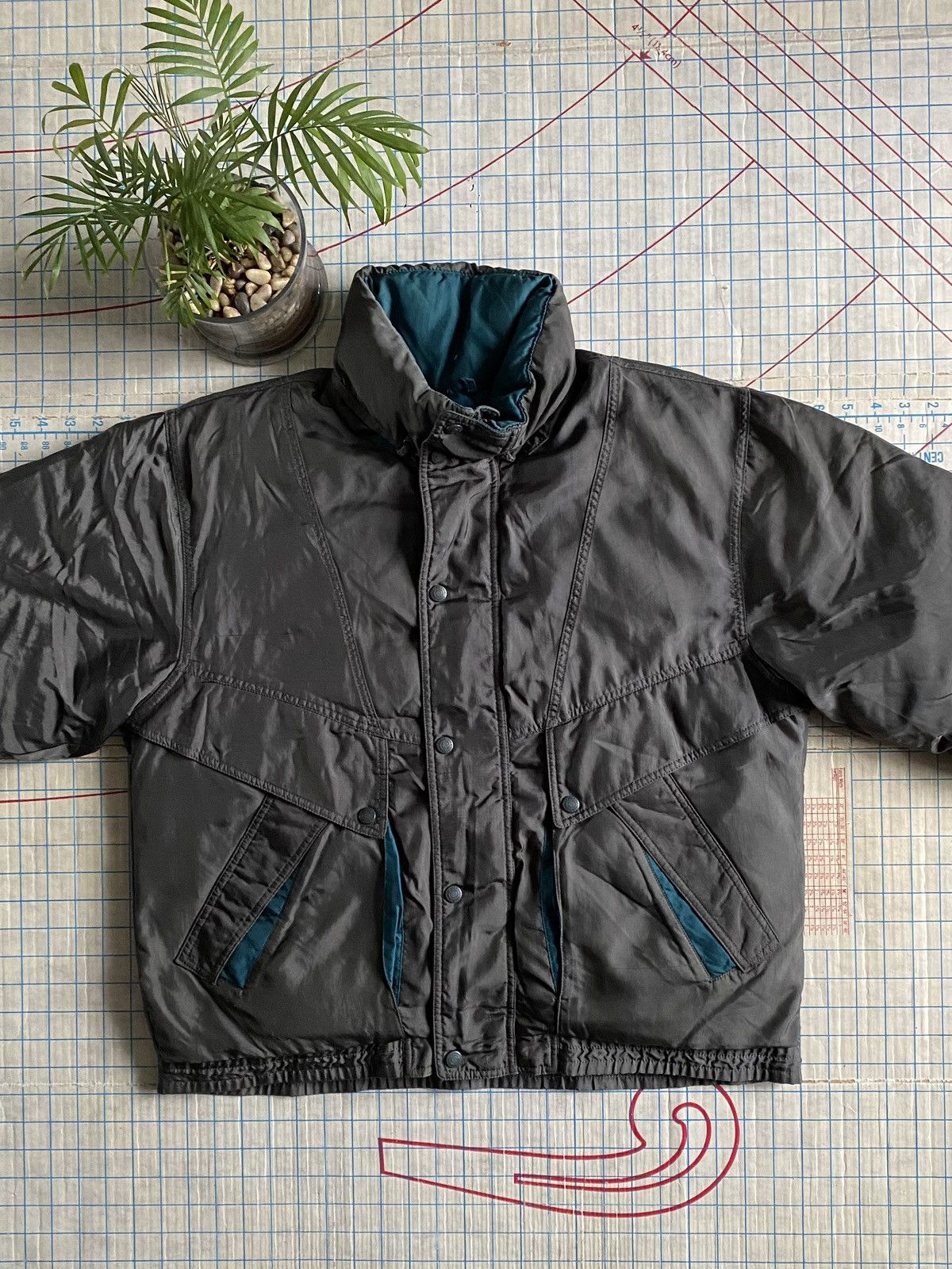 Eddie Bauer × Vintage Vintage Eddie Bauer Down Filled Goretex Puffer Style Jacket Size US M / EU 48-50 / 2 - 5 Thumbnail