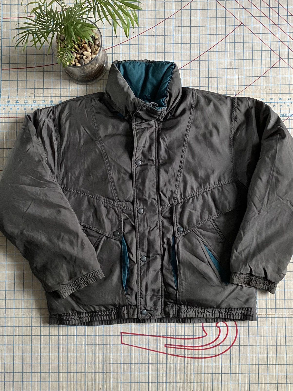 Eddie Bauer × Vintage Vintage Eddie Bauer Down Filled Goretex Puffer Style Jacket Size US M / EU 48-50 / 2 - 1 Thumbnail