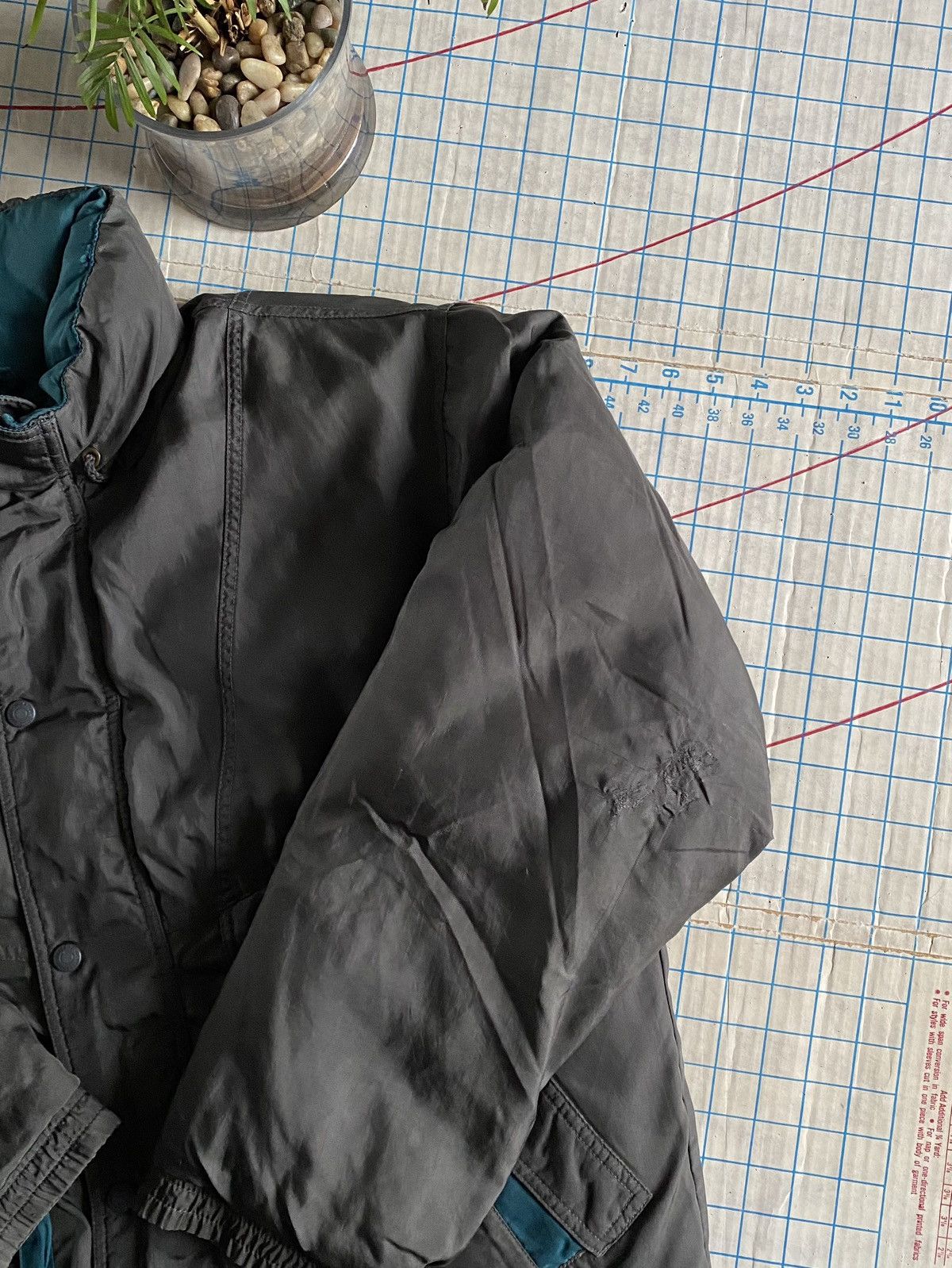 Eddie Bauer × Vintage Vintage Eddie Bauer Down Filled Goretex Puffer Style Jacket Size US M / EU 48-50 / 2 - 12 Thumbnail