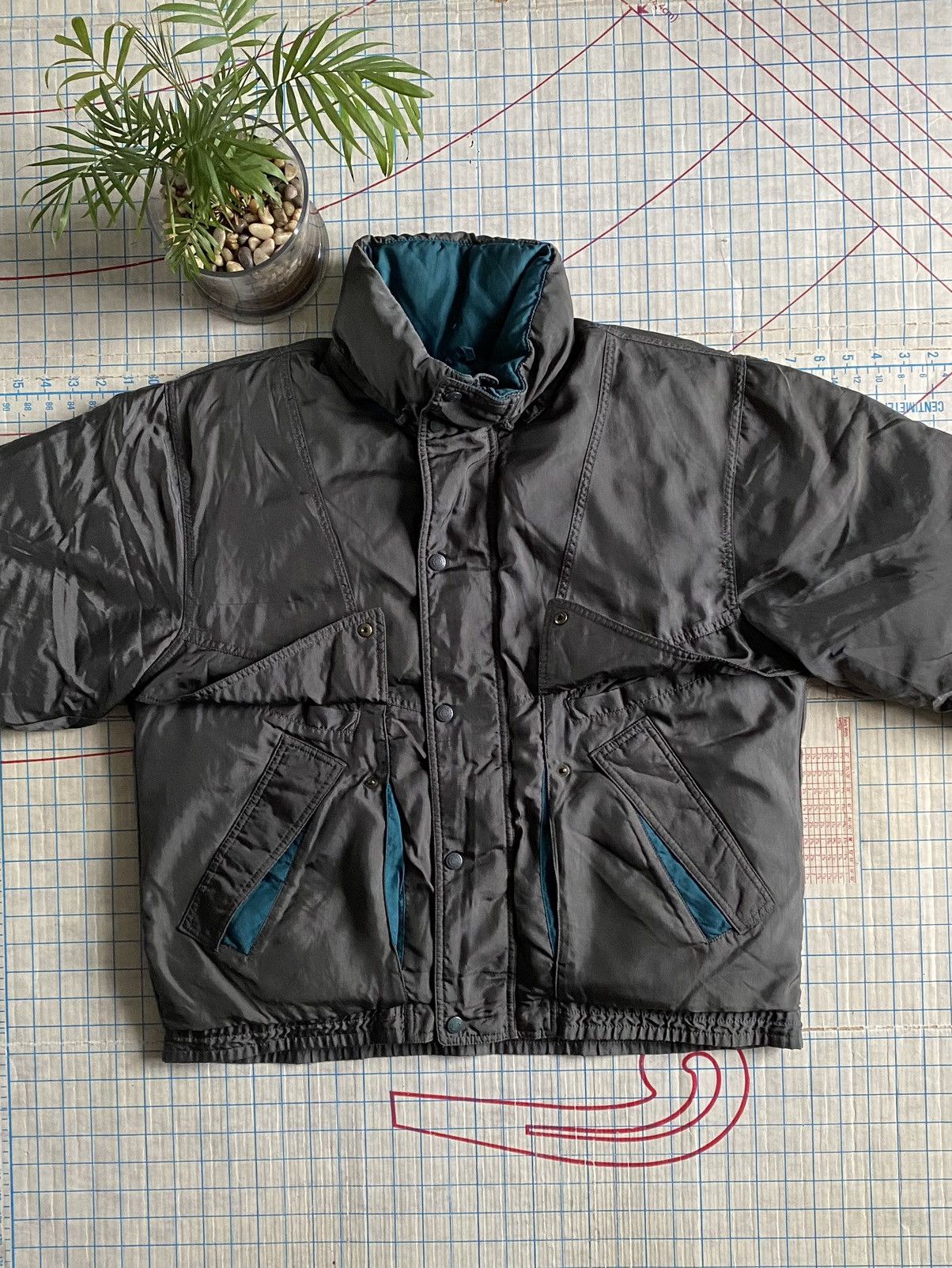 Eddie Bauer × Vintage Vintage Eddie Bauer Down Filled Goretex Puffer Style Jacket Size US M / EU 48-50 / 2 - 6 Thumbnail