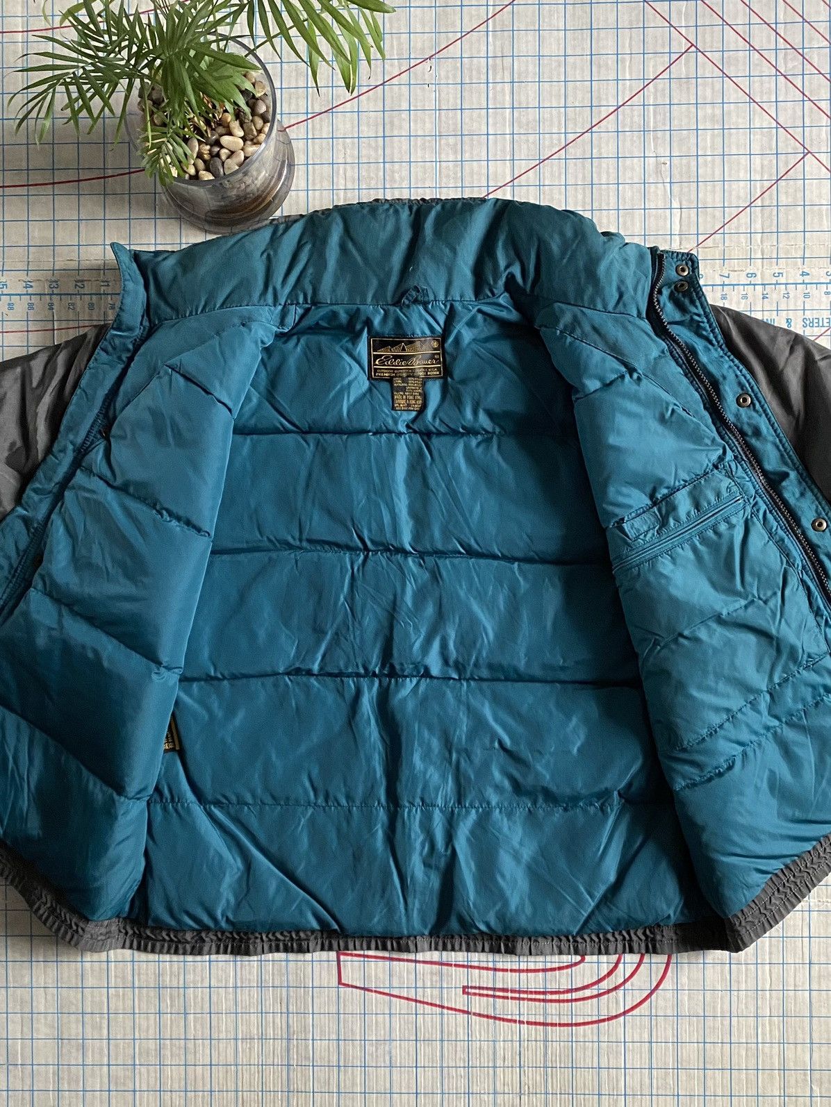 Eddie Bauer × Vintage Vintage Eddie Bauer Down Filled Goretex Puffer Style Jacket Size US M / EU 48-50 / 2 - 8 Thumbnail