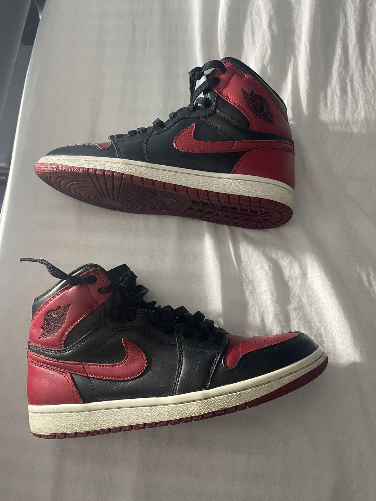 Air Jordan 1 BRED (2013)