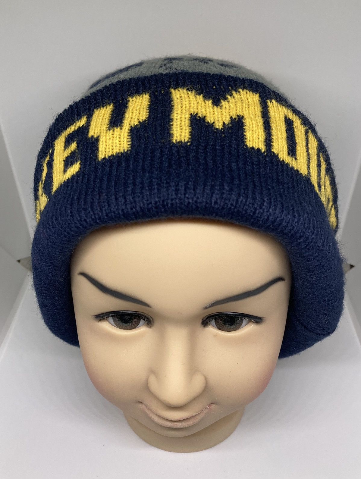 Disney × Mickey Mouse Mickey Mouse Beanie Snow Cap Hat Size ONE SIZE - 3 Thumbnail
