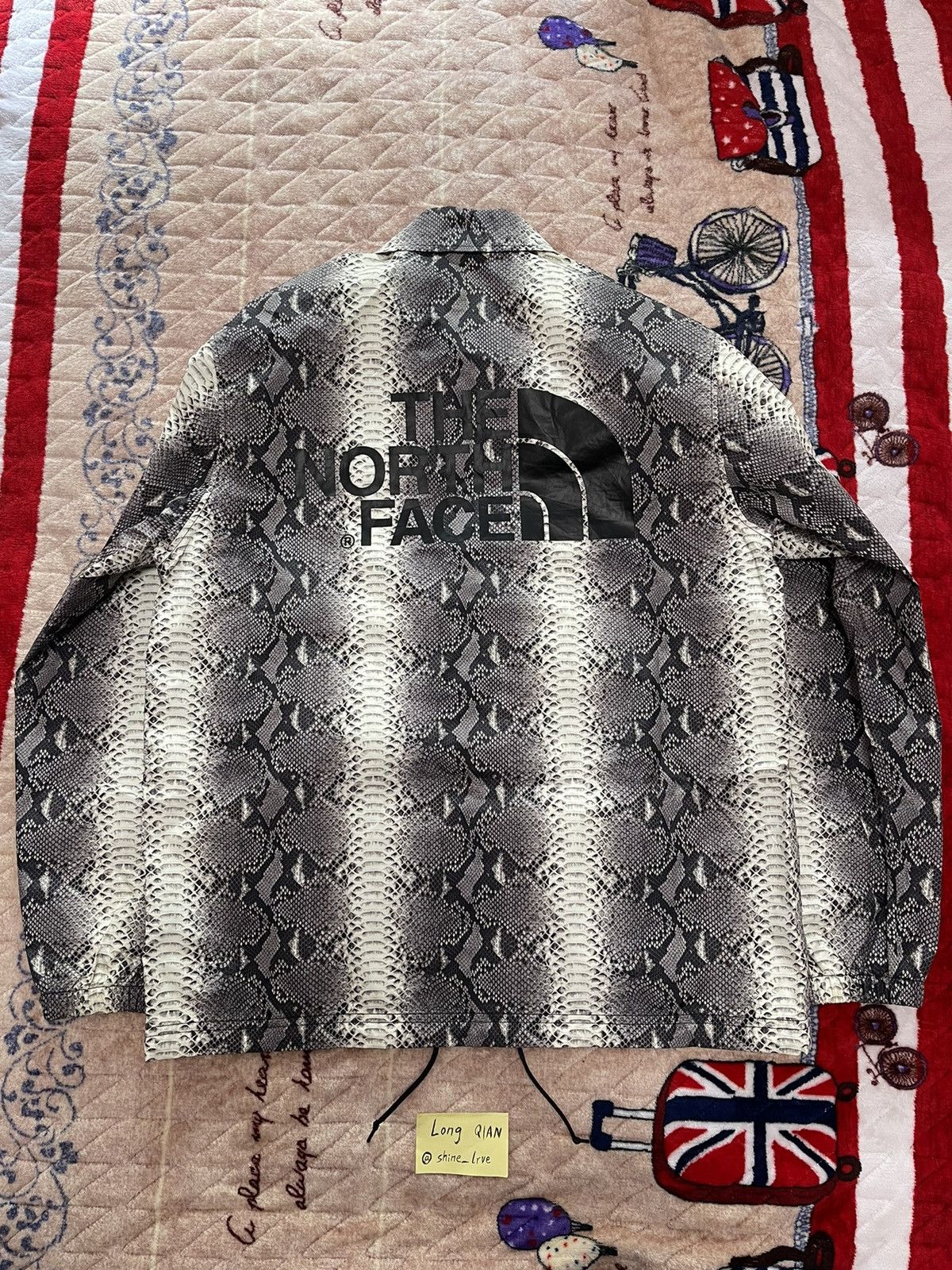 Supreme × The North Face Supreme tnf the north face snakeskin taped seam coach Jacket Size US M / EU 48-50 / 2 - 2 Thumbnail