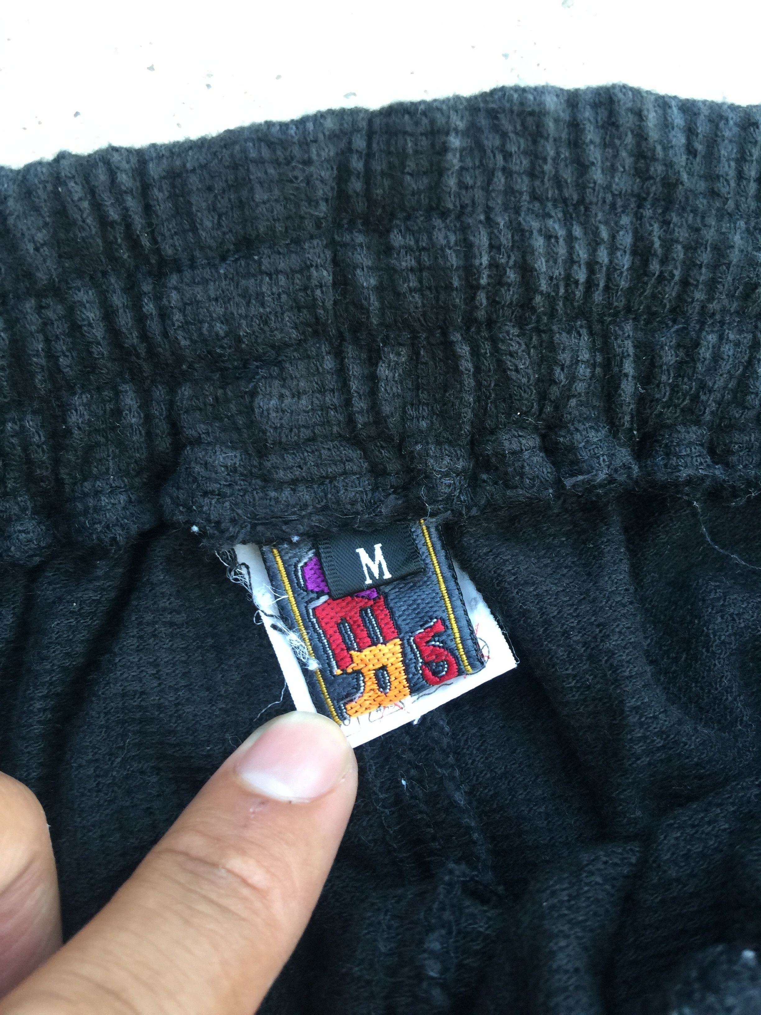 Designer × Japanese Brand × Vintage Vintage Louis Versus And Lovers Black Colour Sweatpantt Size US 31 - 6 Thumbnail