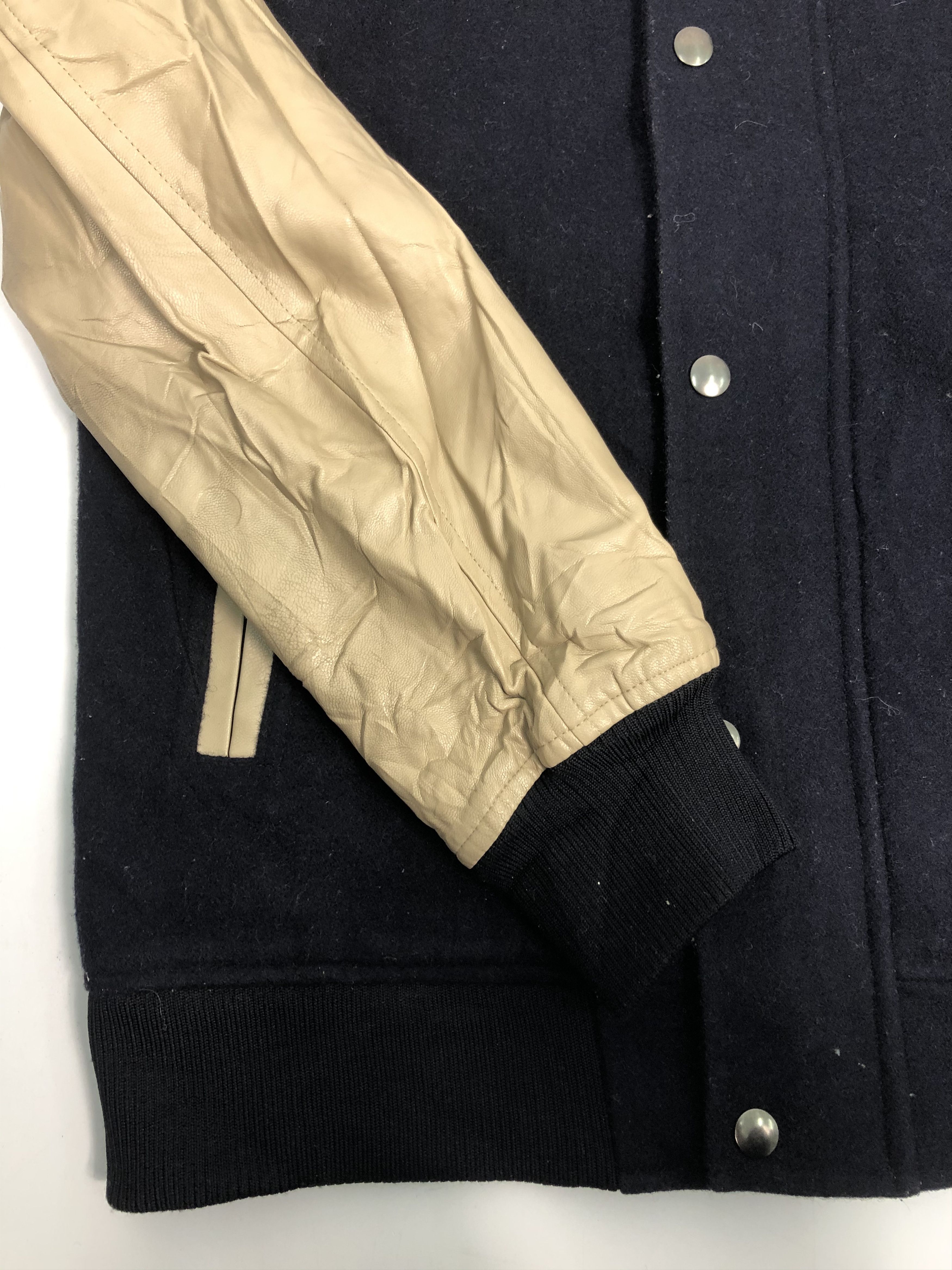 Vintage Vintage Varsity Japanese Brand Leather Sleeve V0123 Size US M / EU 48-50 / 2 - 4 Thumbnail