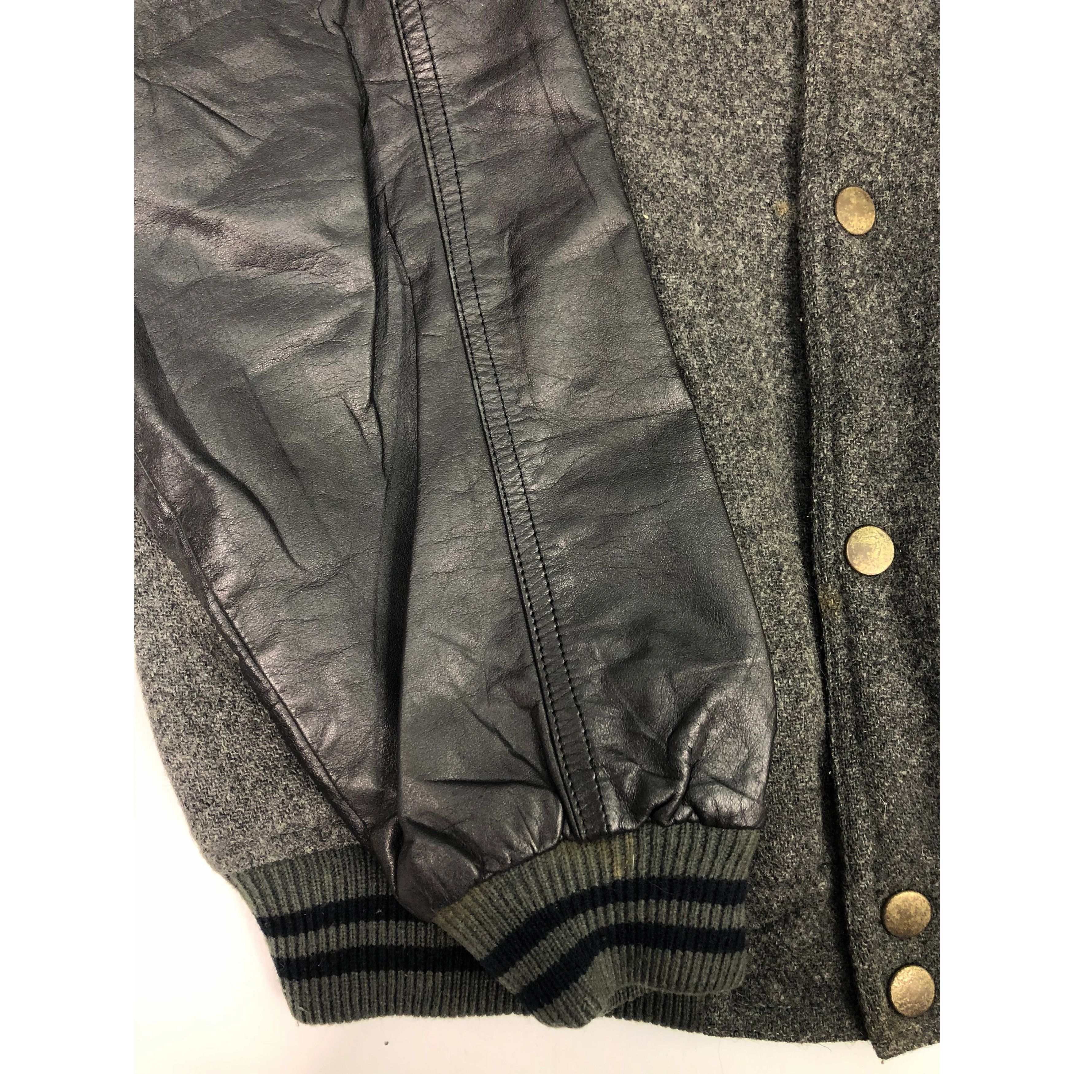 Japanese Brand Vintage Leather Varsity Jacket Japanese Brand V0046 Size US L / EU 52-54 / 3 - 5 Thumbnail