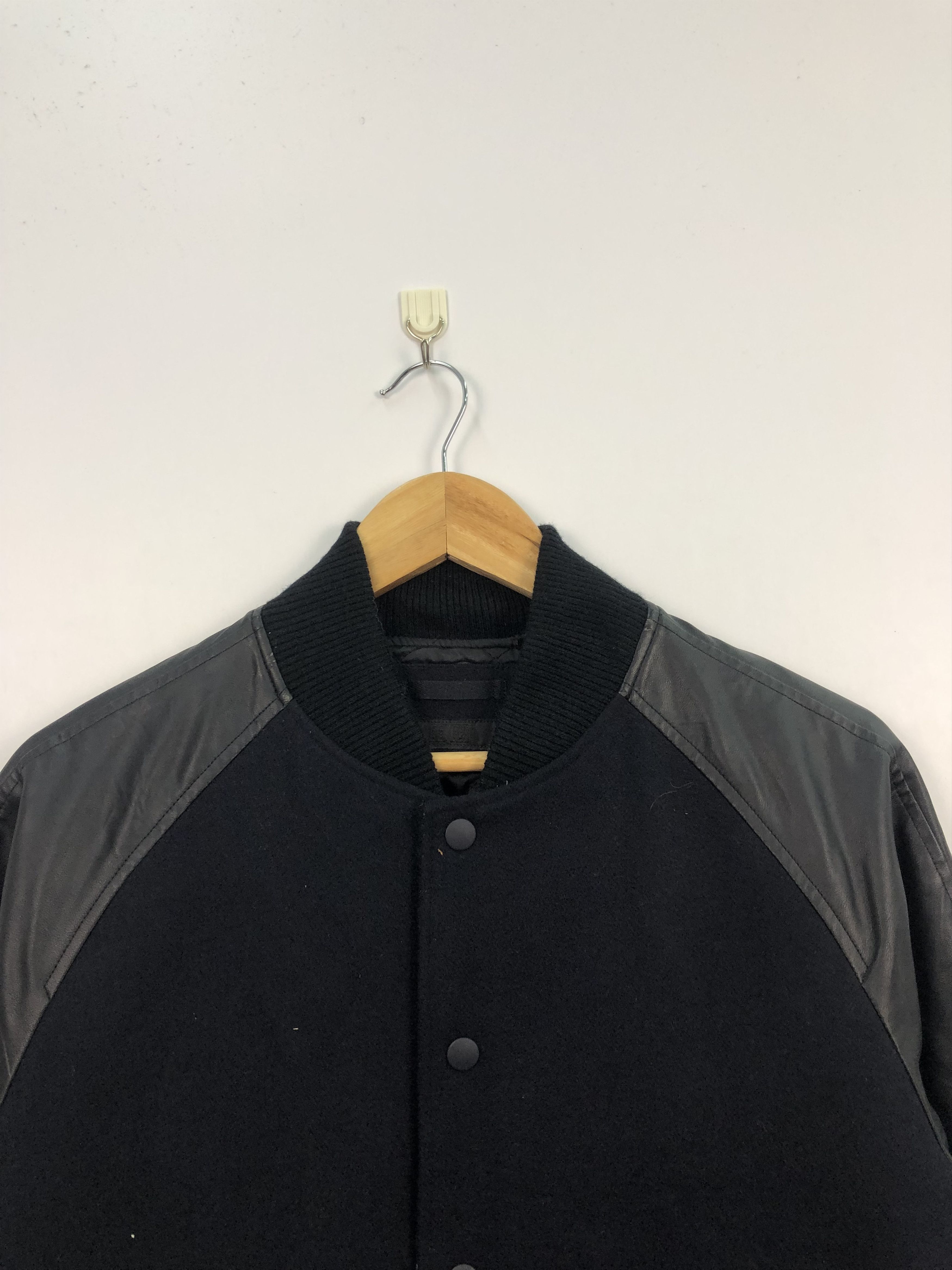 Japanese Brand Uniqlo Varsity Jacket Syntetic Leather Sleeve V0147 Size US L / EU 52-54 / 3 - 2 Thumbnail